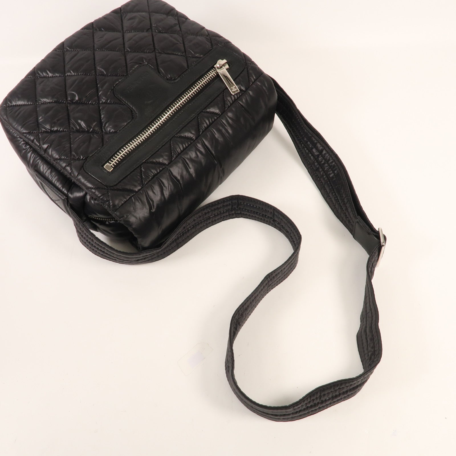 CHANEL 尼龍Coco Cocoon Messenger PM銀扣肩背袋