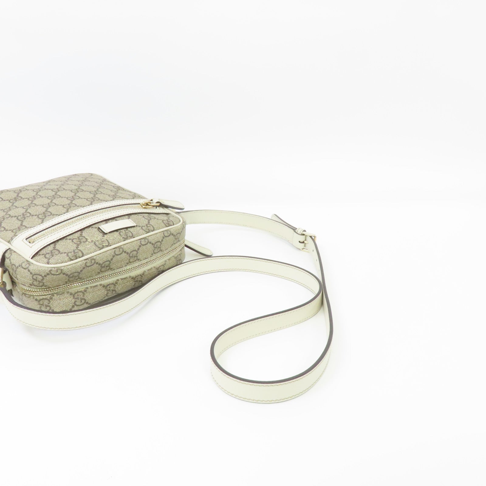 GUCCI 【激減優惠】塗層帆布Shoulder Bag金扣肩背袋白色