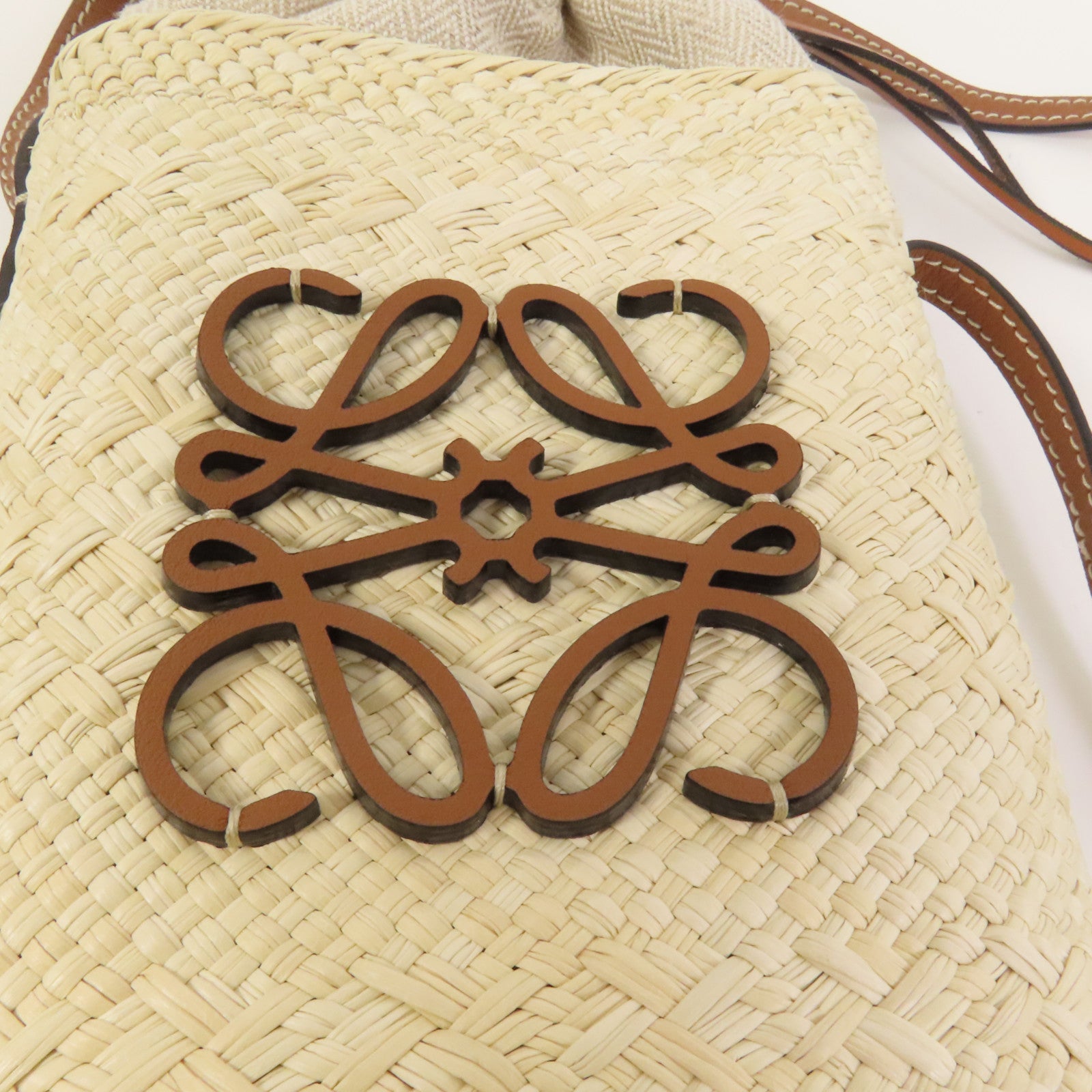 LOEWE 【激減優惠】Iraca Palm Square Pocket肩背袋
