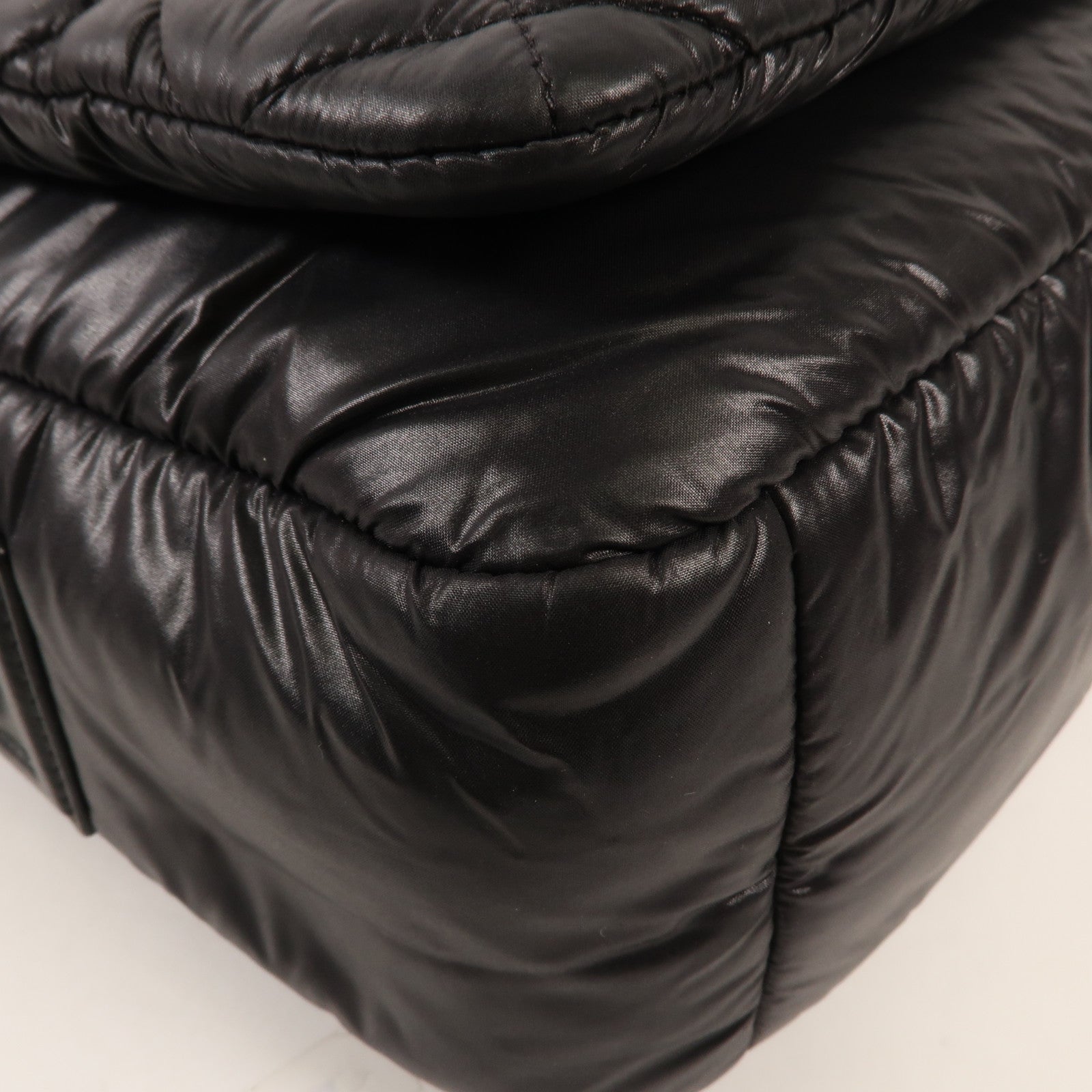 CHANEL 尼龍Coco Cocoon Messenger PM銀扣肩背袋