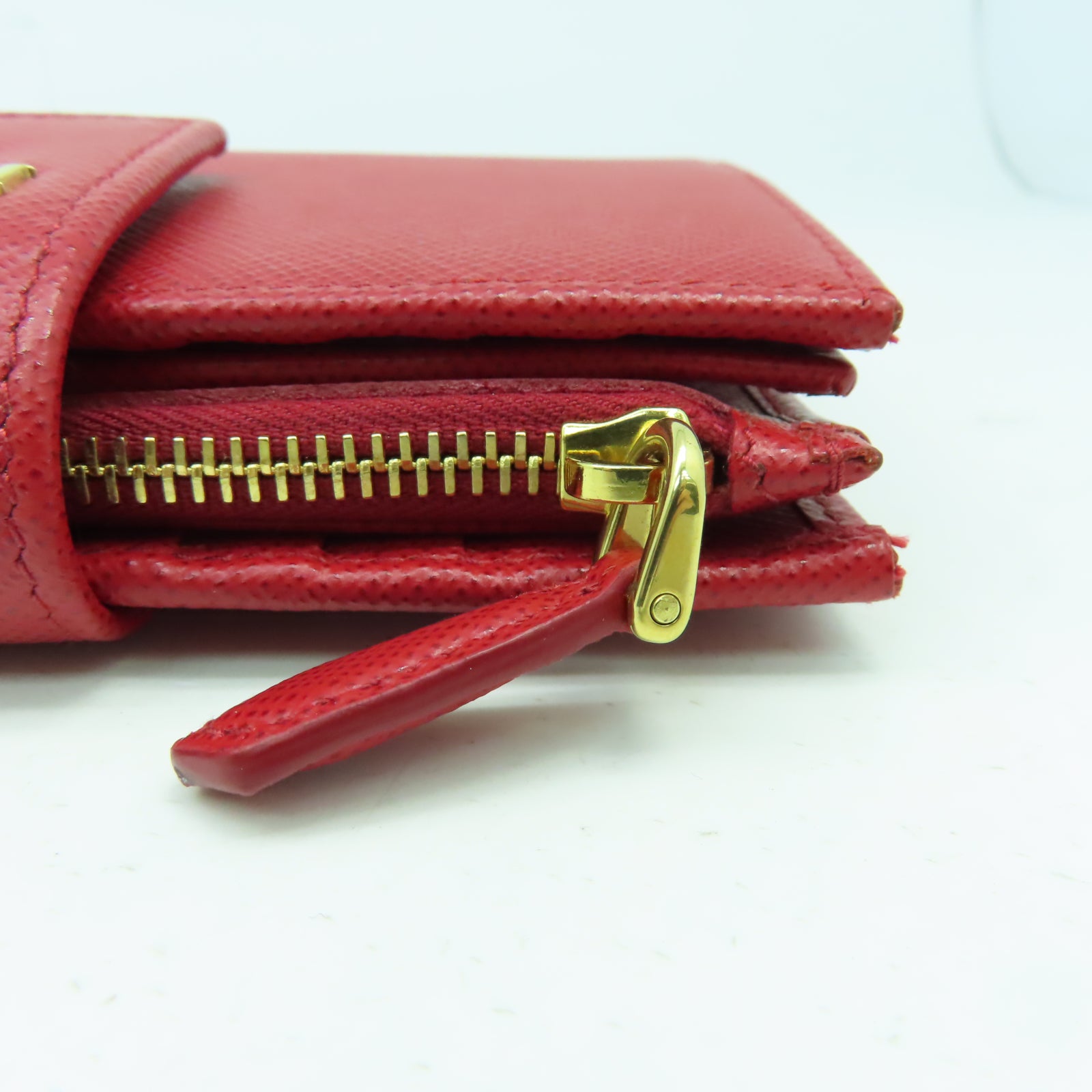 PRADA 【激減優惠】牛皮皮革Wallet金扣錢包紅色