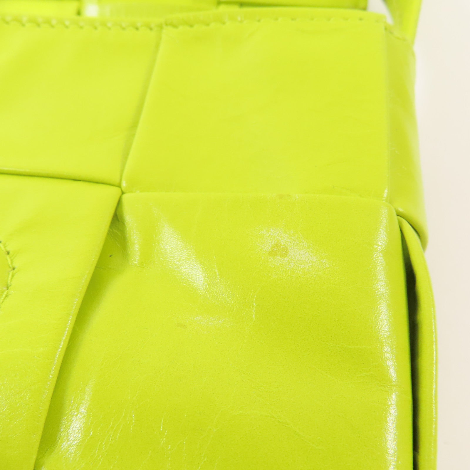 BOTTEGA VENETA 牛皮皮革Cassette Bag肩背袋