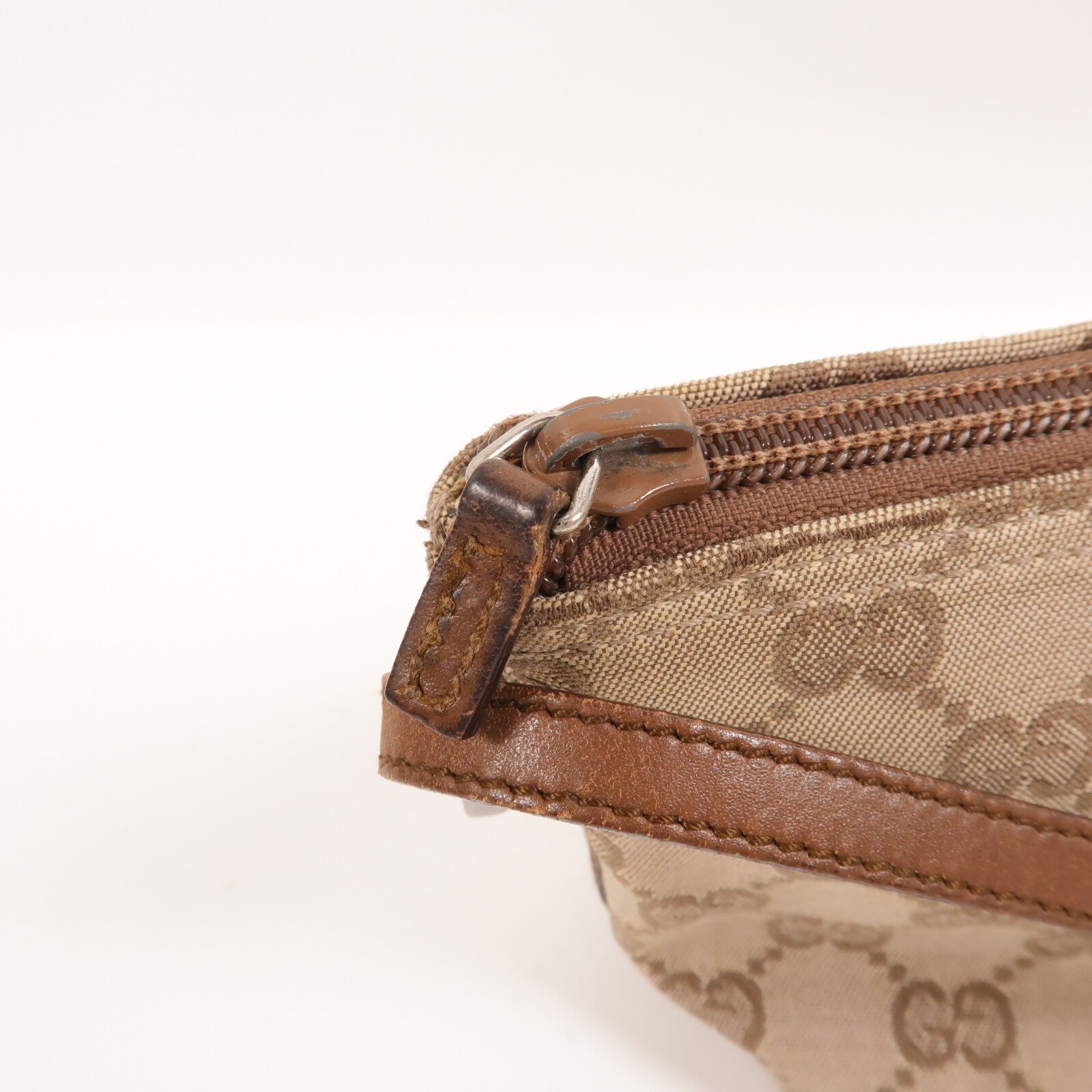 GUCCI 帆布Boat Pochette Bag手挽袋