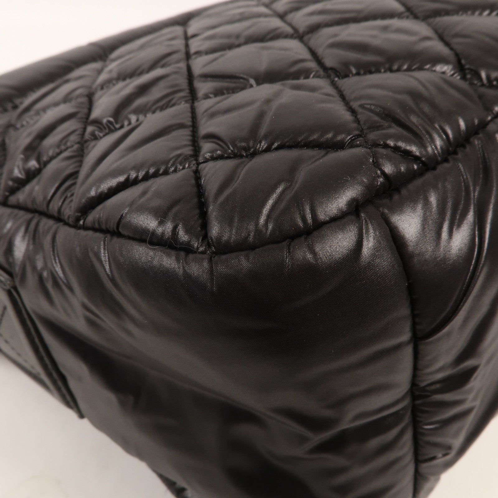 CHANEL 尼龍Coco Cocoon Messenger PM銀扣肩背袋