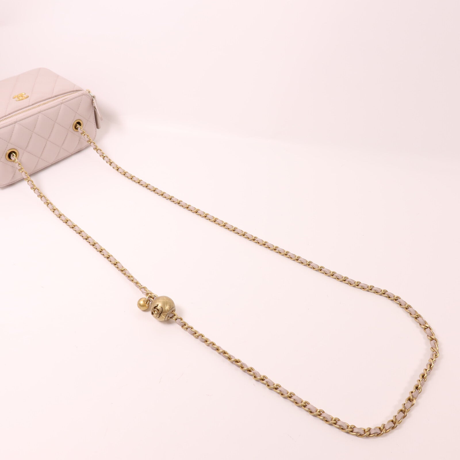CHANEL 【激減優惠】羊皮皮革Gold Ball Vanity Case金扣鏈帶肩背袋