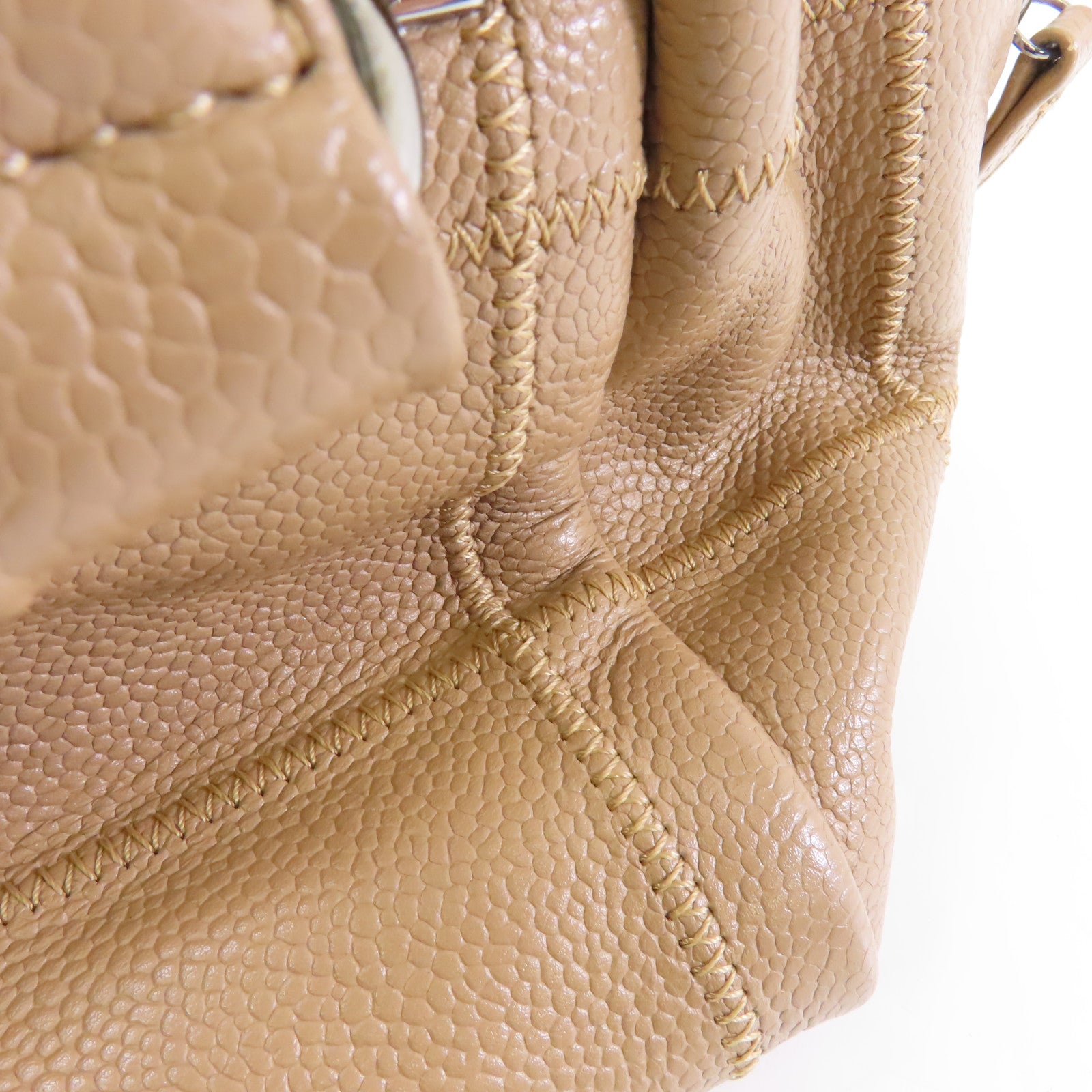 CHANEL 【激減優惠】牛皮皮革Lax Bowler Bag銀扣手挽袋卡其色