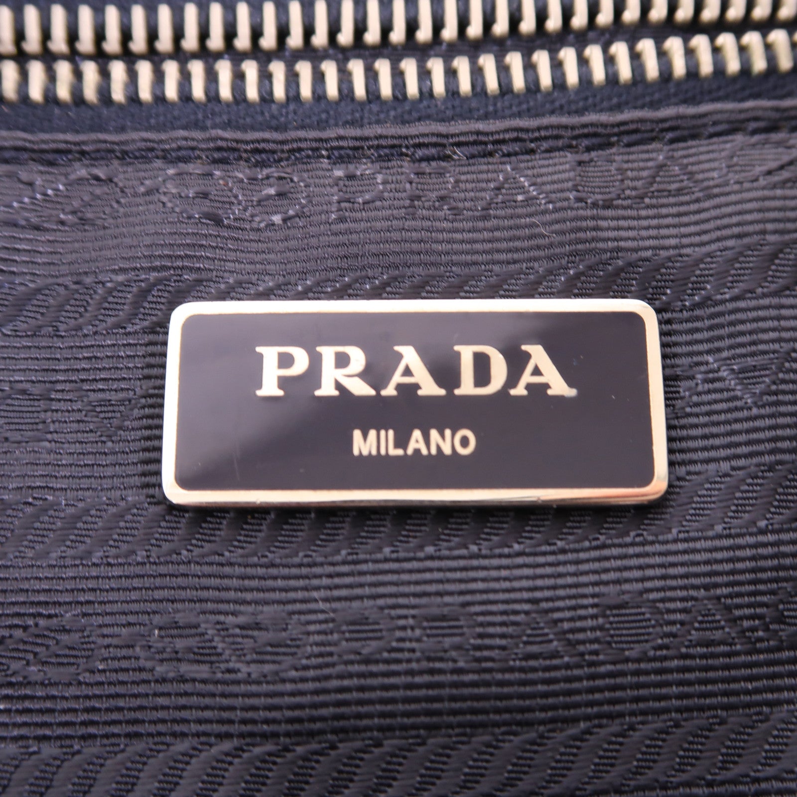 PRADA 尼龍Tote Bag銀扣肩背袋