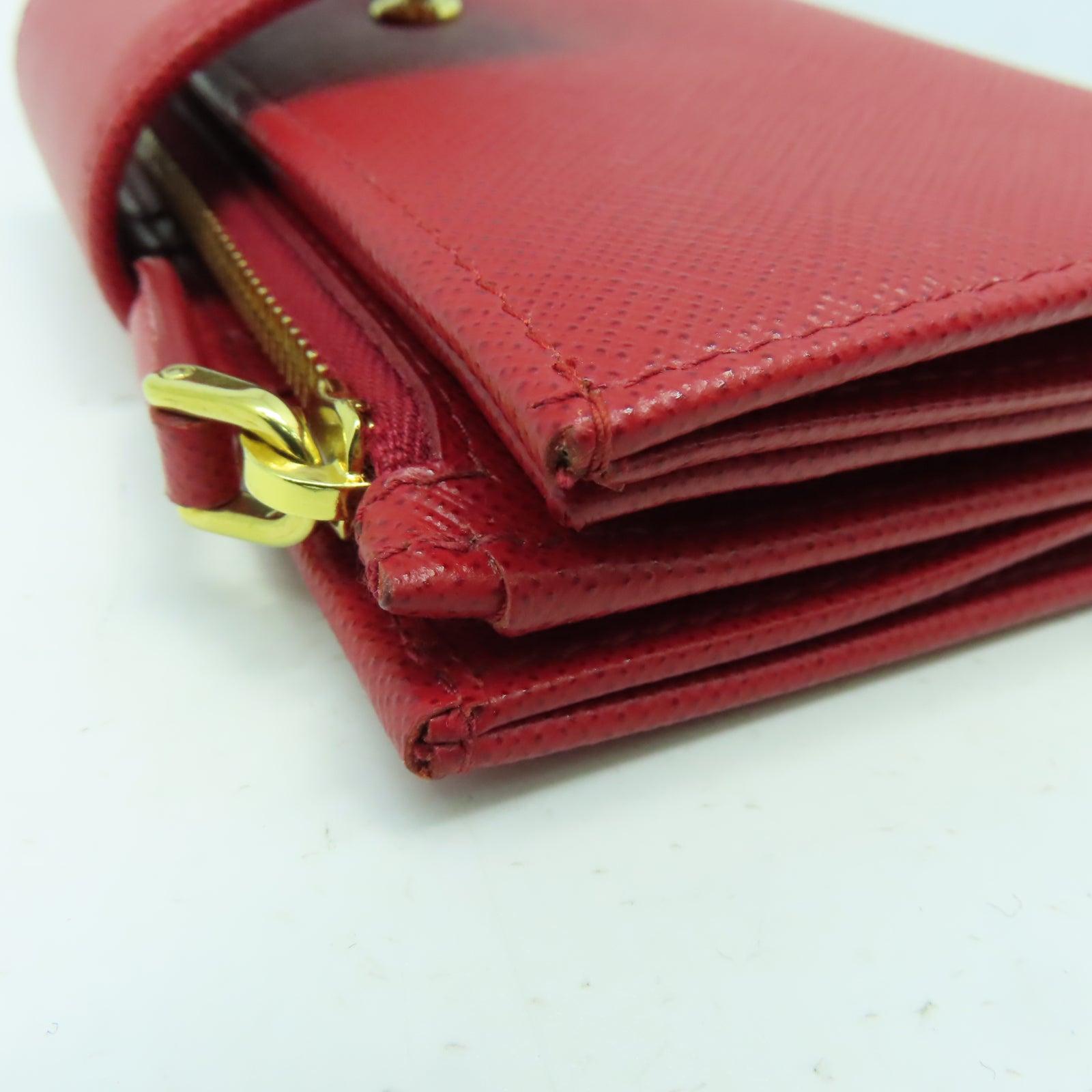 PRADA 【激減優惠】牛皮皮革Wallet金扣錢包紅色