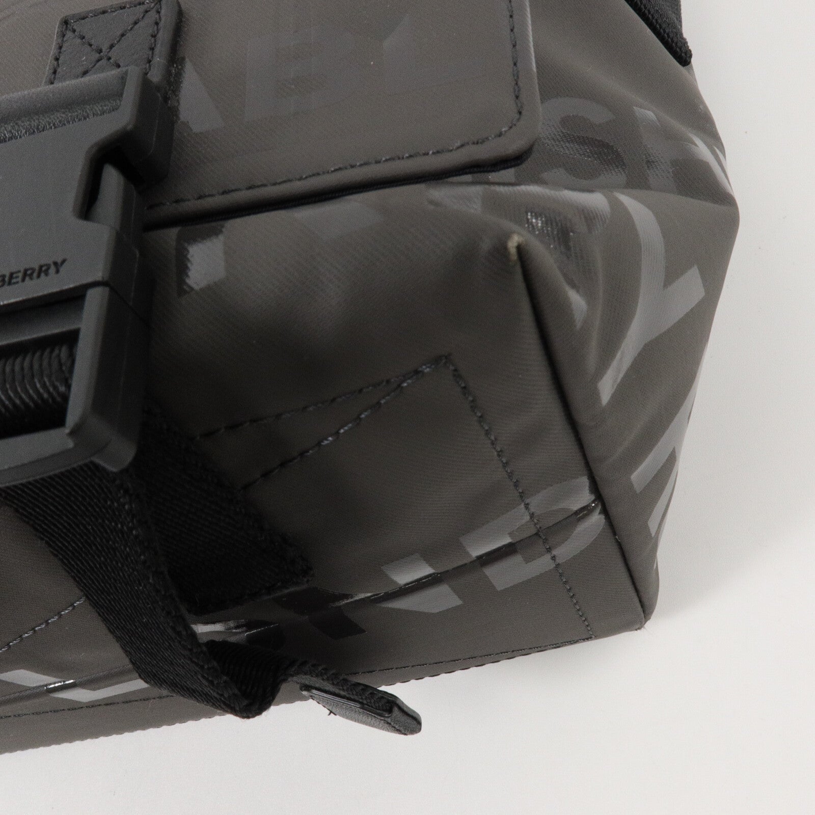 BURBERRY 尼龍Shoulder Bag肩背袋