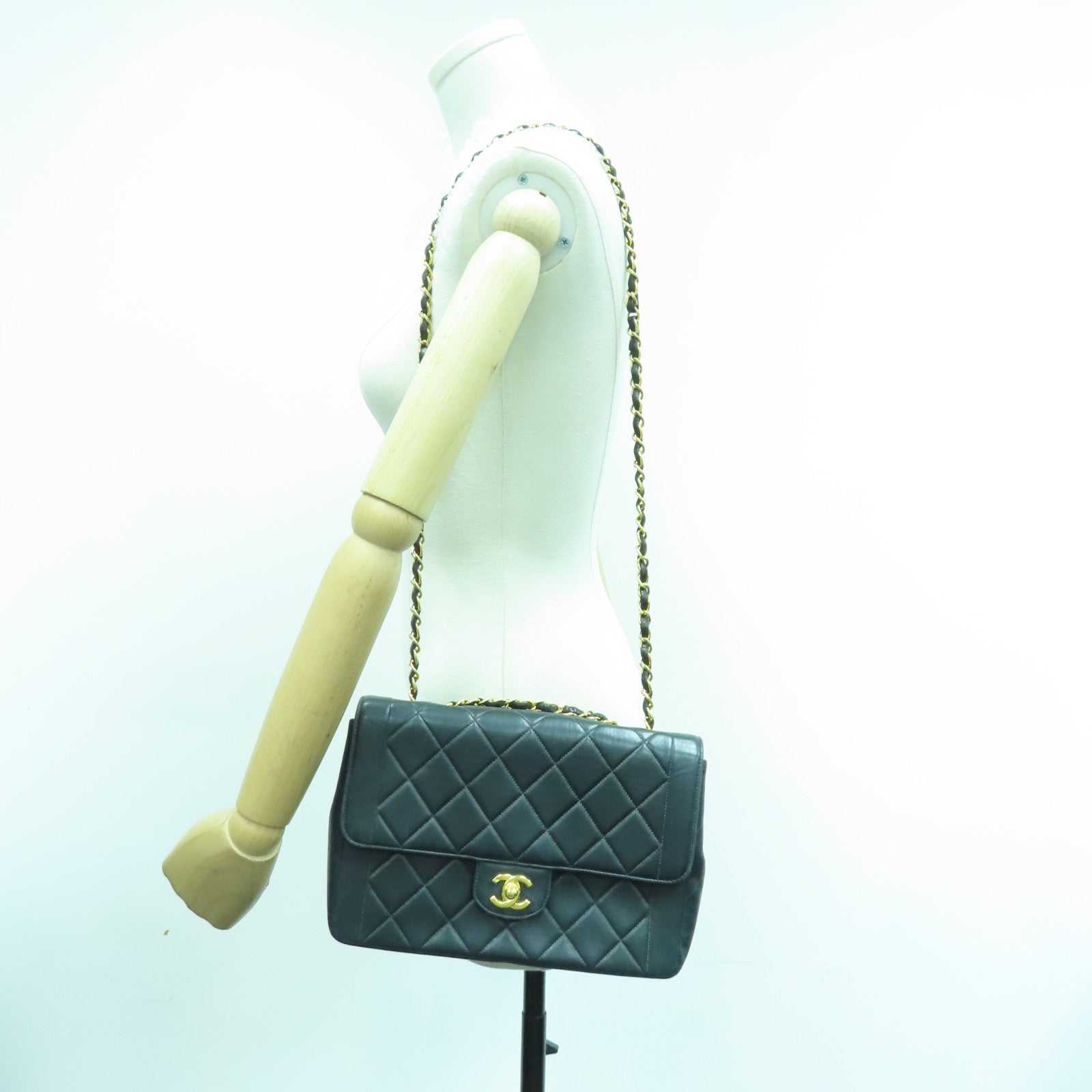 CHANEL 菱格羊皮皮革Chain Shoulder Bag金扣链带肩背袋黑色