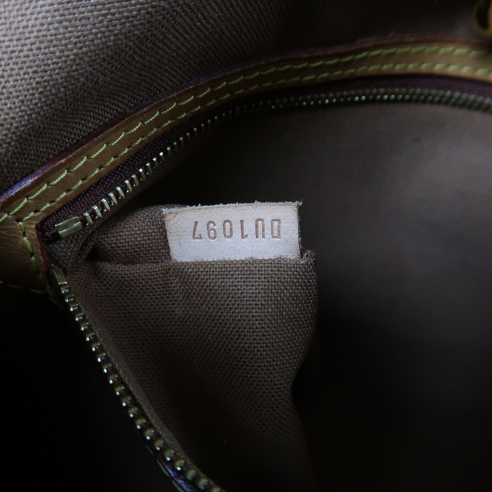 LOUIS VUITTON Monogram Batignolles Horizontal金扣肩背袋棕色