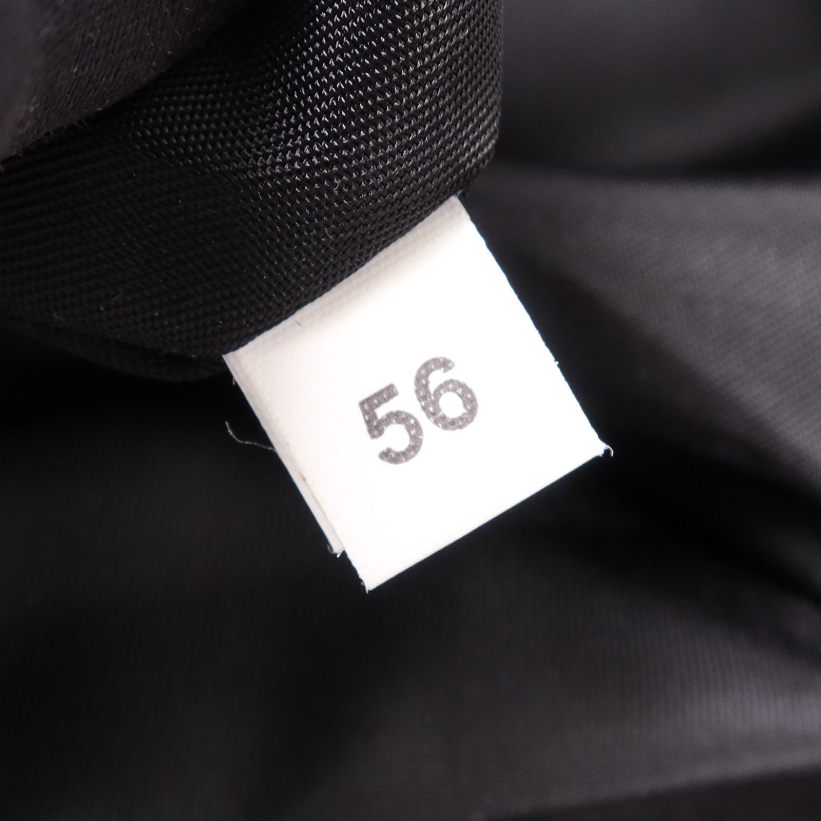 PRADA 尼龍Backpack銀扣背包