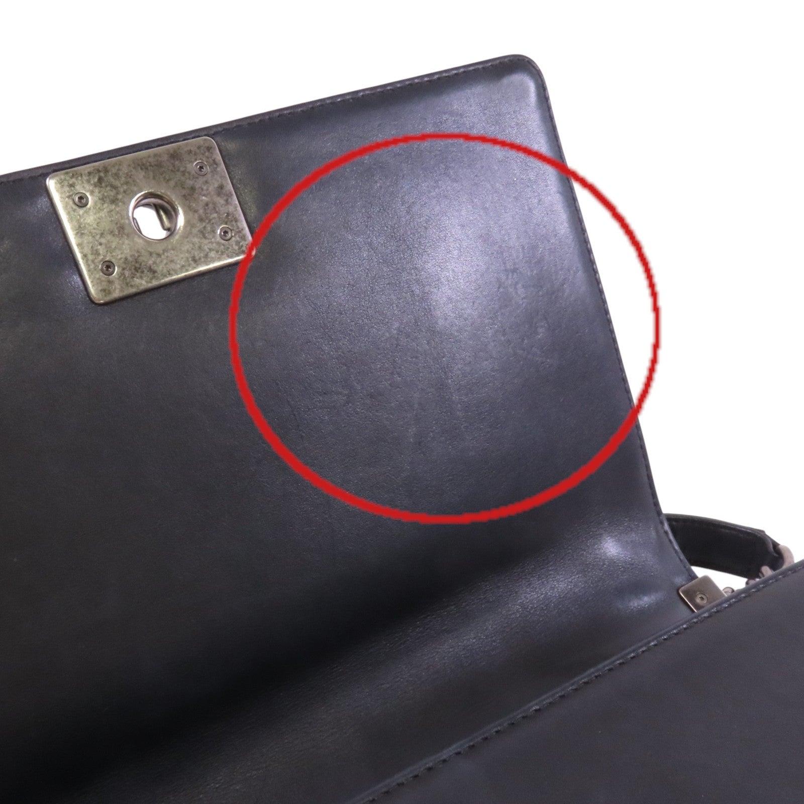 CHANEL 牛皮皮革Boy 28銀扣鏈帶肩背袋