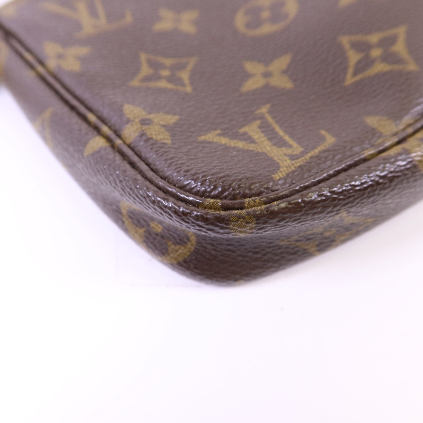 LOUIS VUITTON Monogram Pochette Accessoires金扣手挽袋棕色