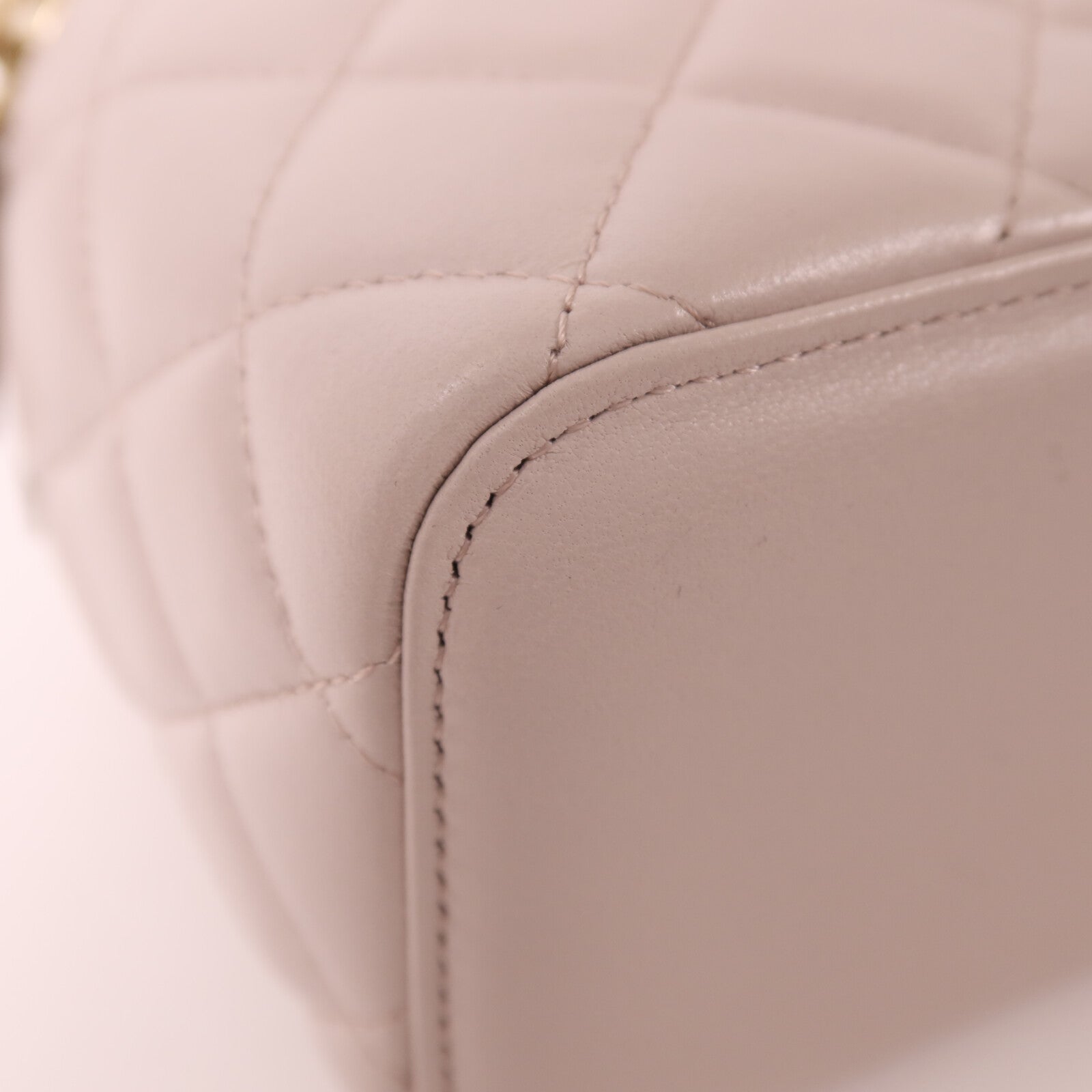 CHANEL 羊皮皮革Gold Ball Vanity Case金扣鏈帶肩背袋