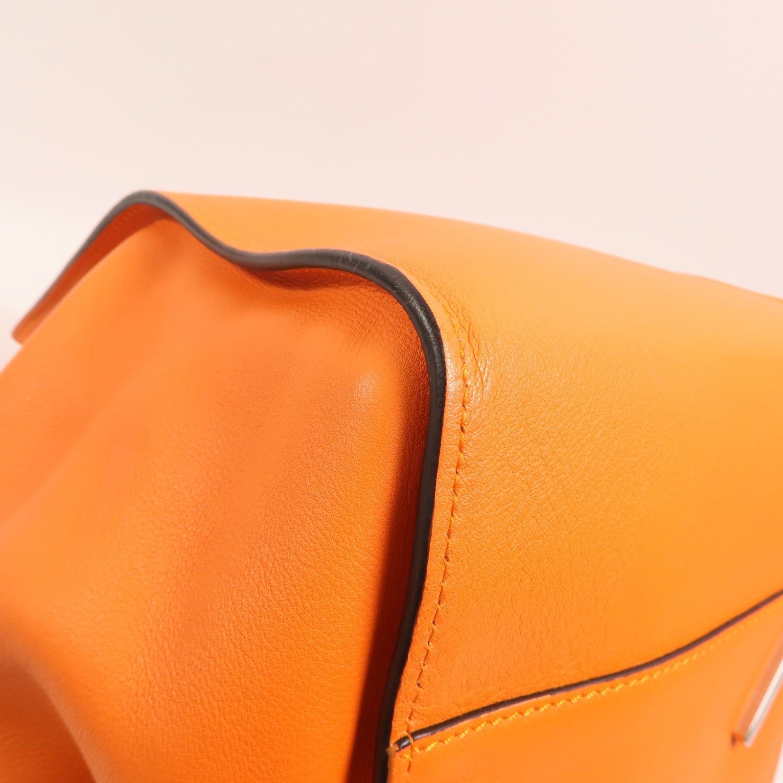 LOEWE 牛皮皮革Hammock Small銀扣手挽肩背兩用袋