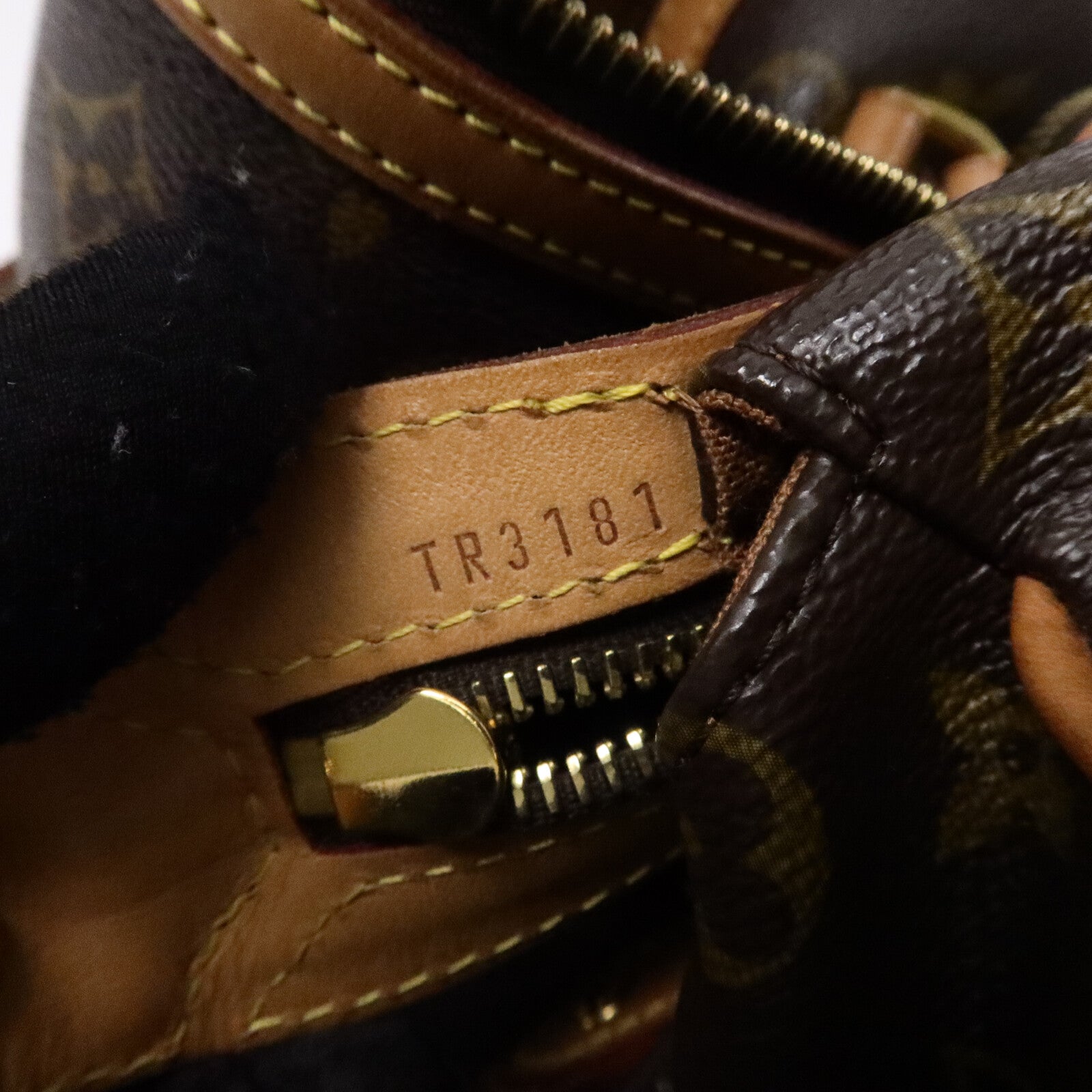 LOUIS VUITTON Monogram Stresa PM肩背袋