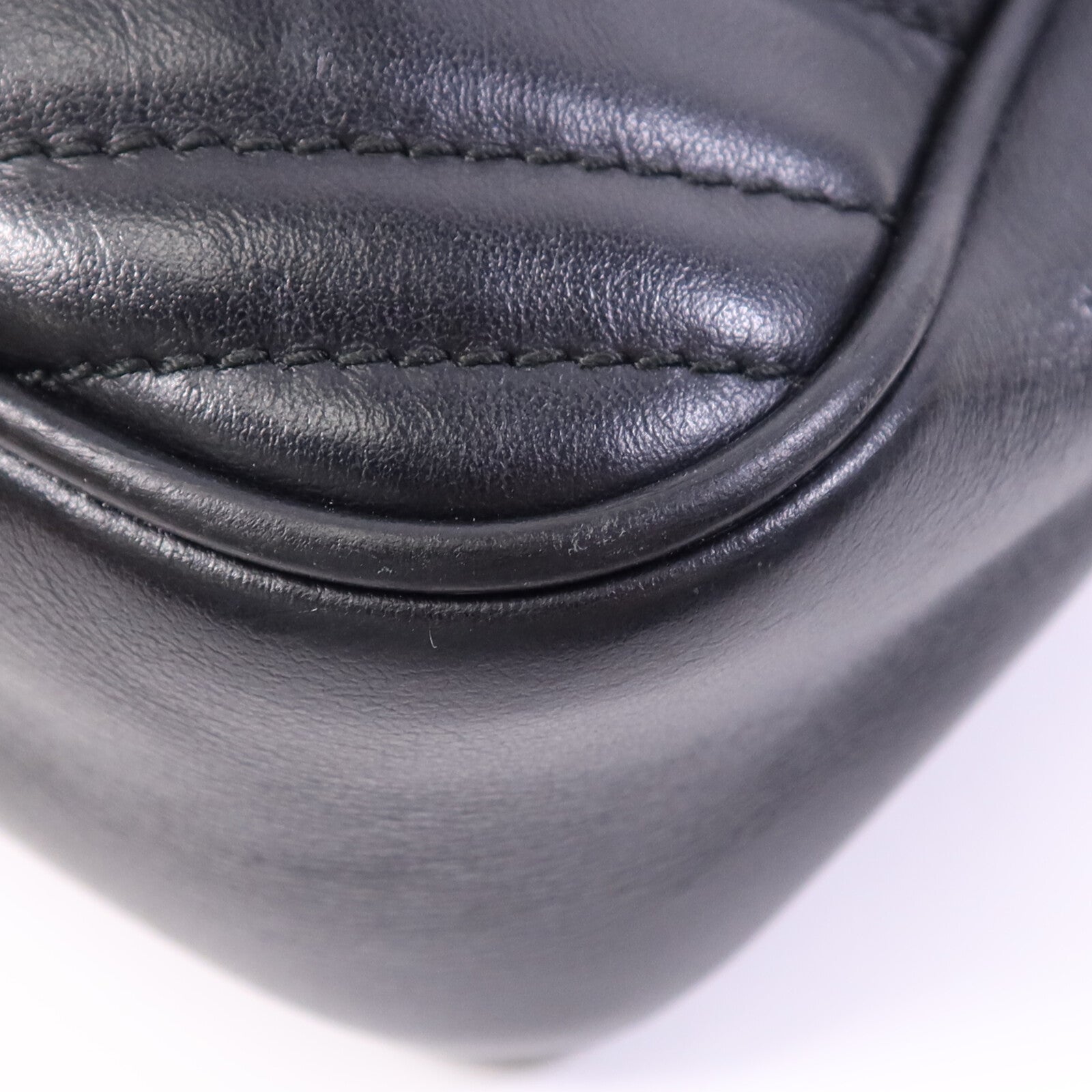 GUCCI 牛皮皮革GG Marmont Small金扣鏈帶肩背袋