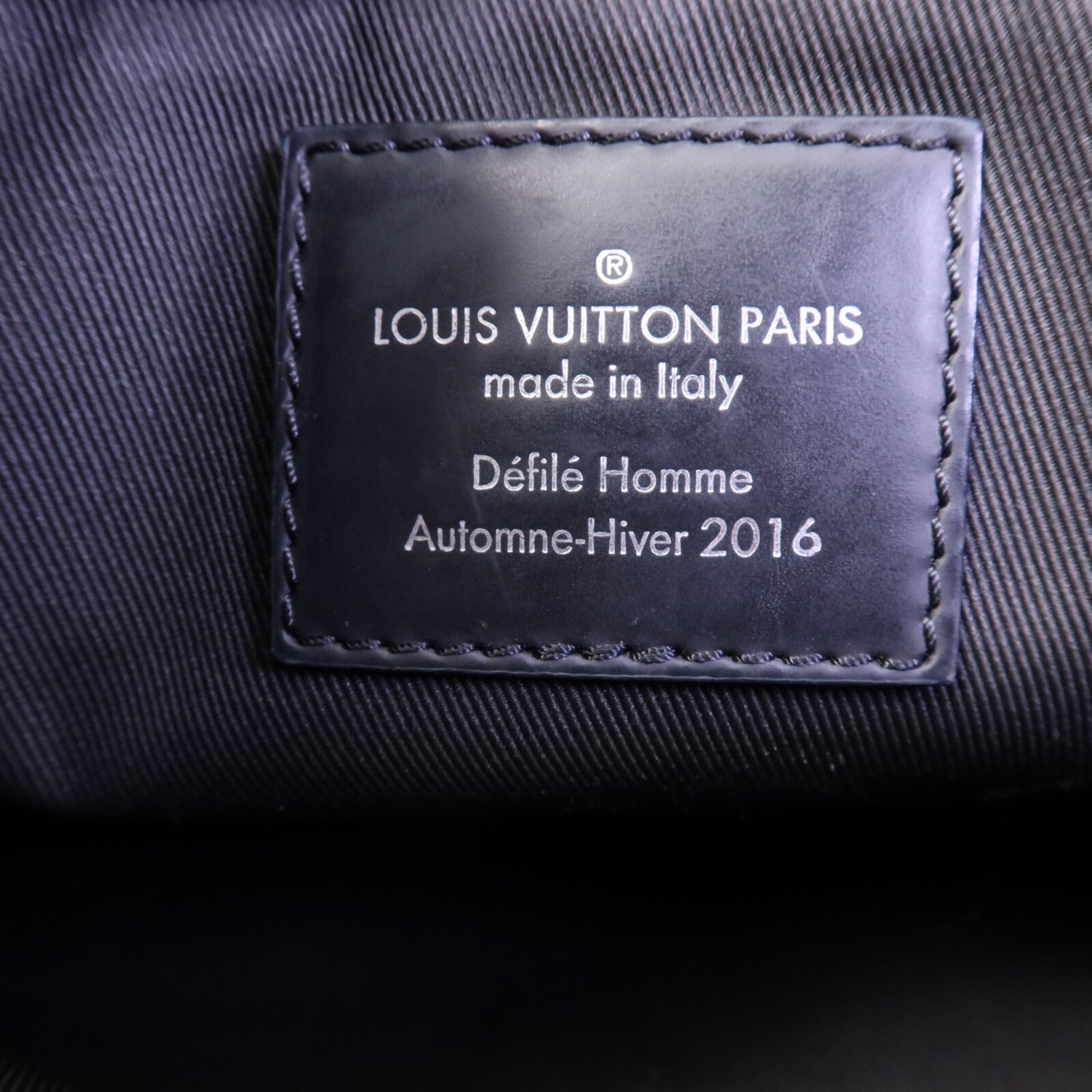 LOUIS VUITTON Monogram Eclipse Messenger PM Voyager銀扣肩背袋