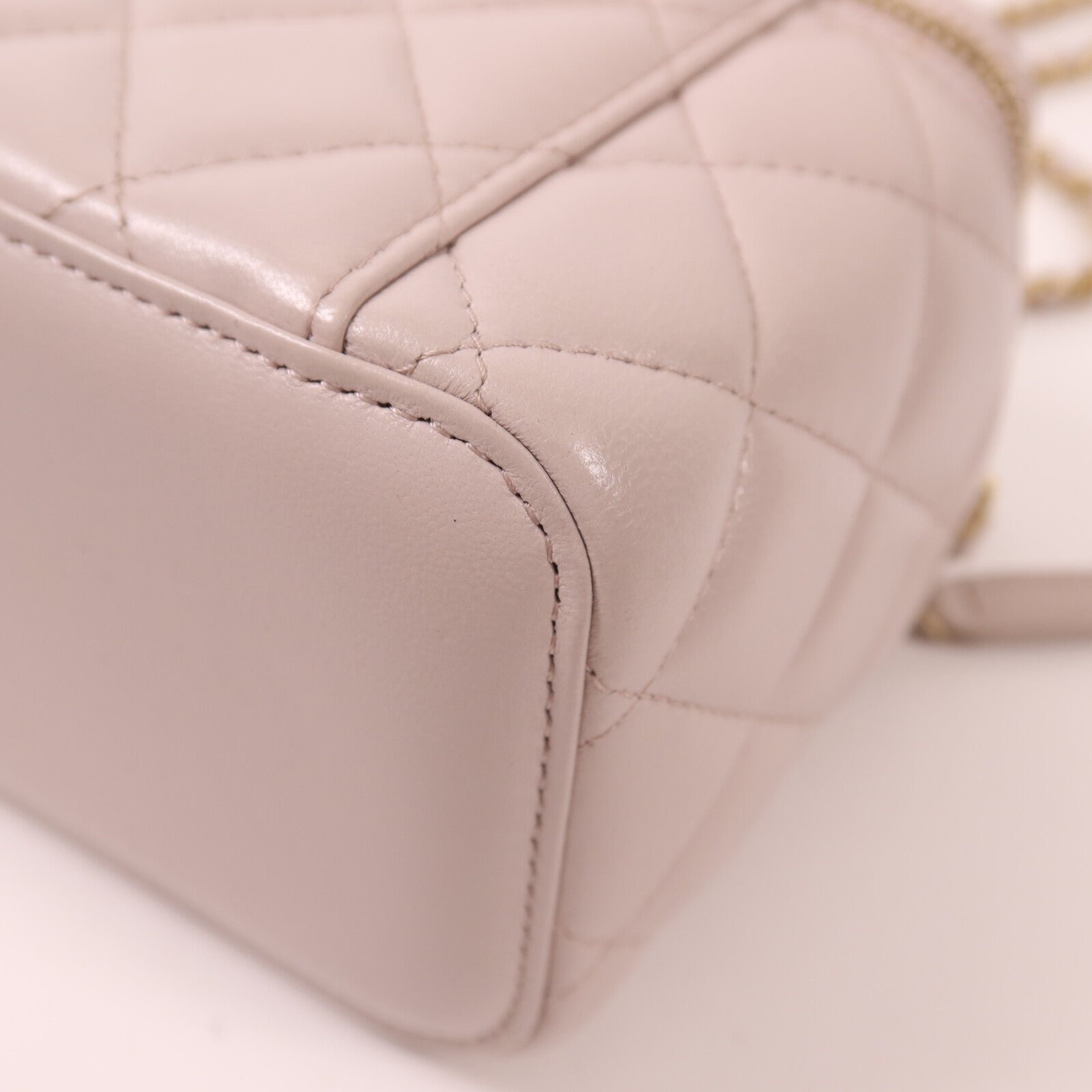CHANEL 羊皮皮革Gold Ball Vanity Case金扣鏈帶肩背袋
