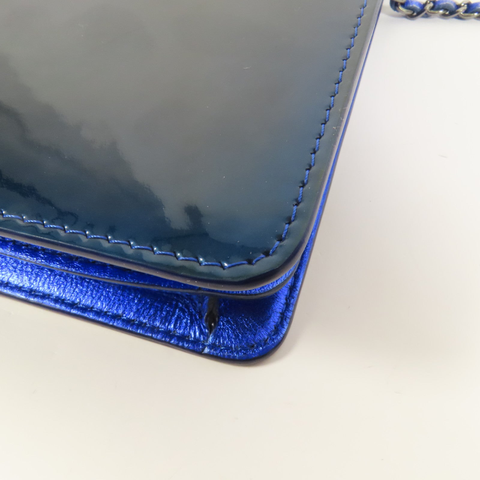 CHANEL 漆皮皮革Chain Shoulder銀扣鏈帶肩背袋