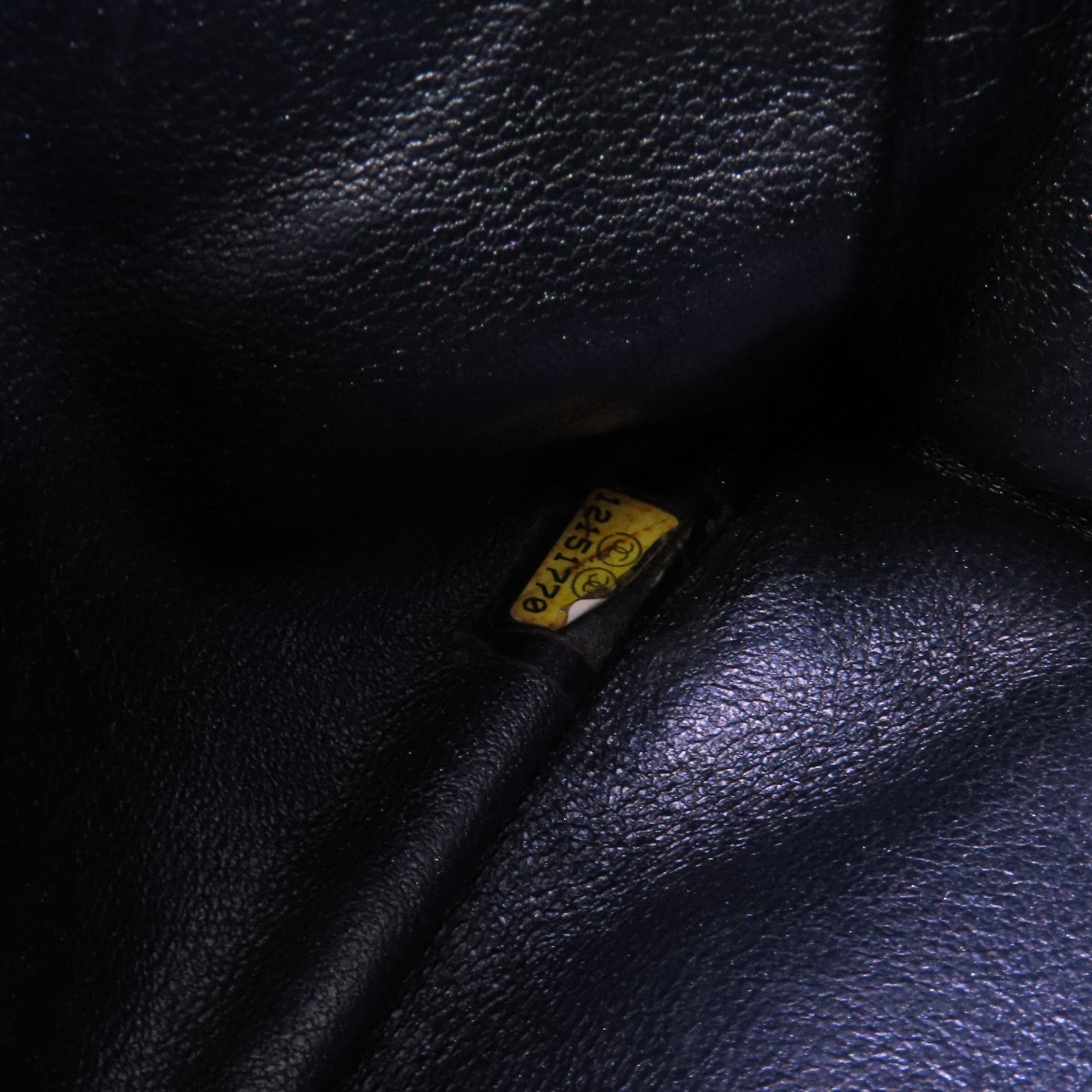 CHANEL 牛皮皮革2.55銀扣鏈帶肩背袋
