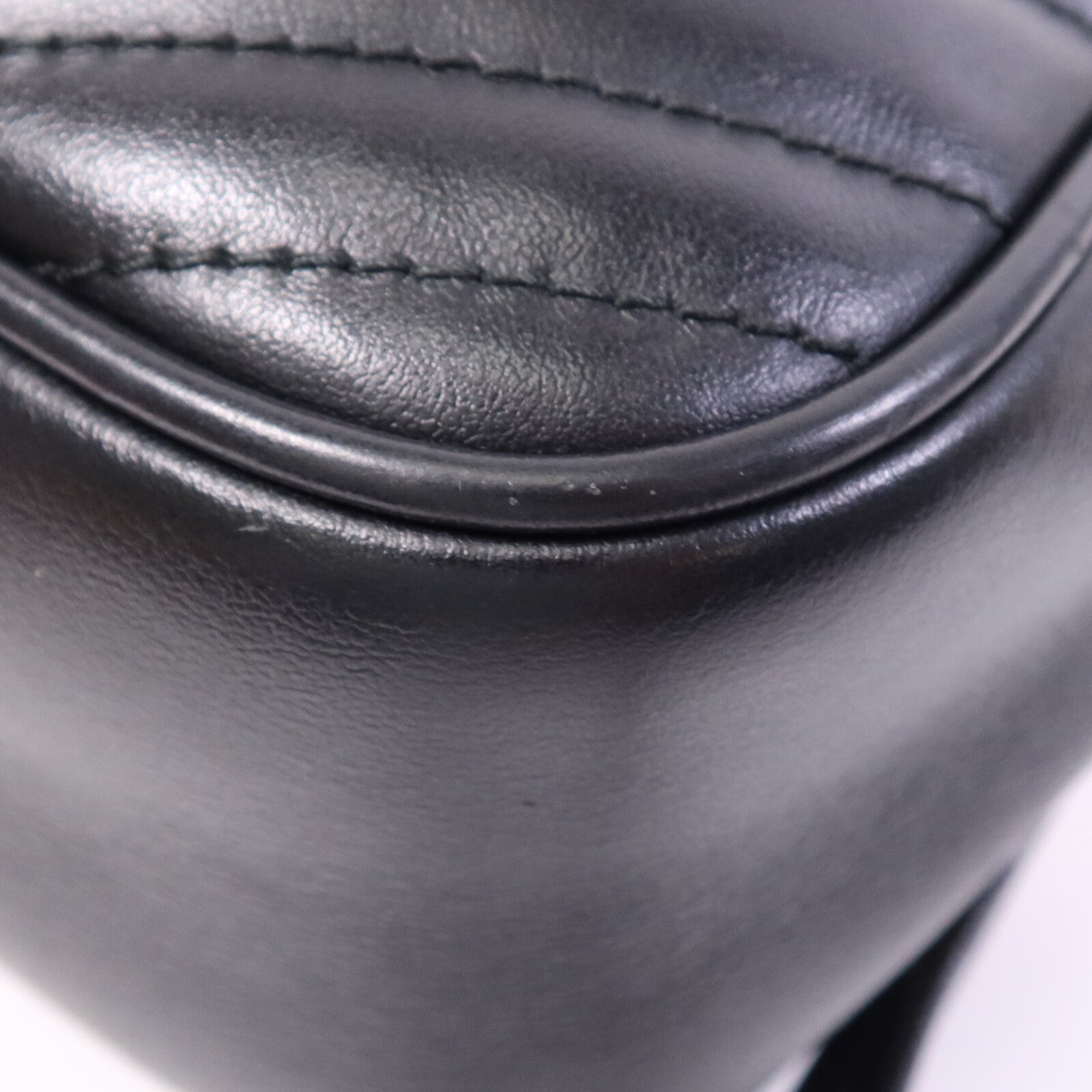 GUCCI 牛皮皮革GG Marmont Small金扣鏈帶肩背袋