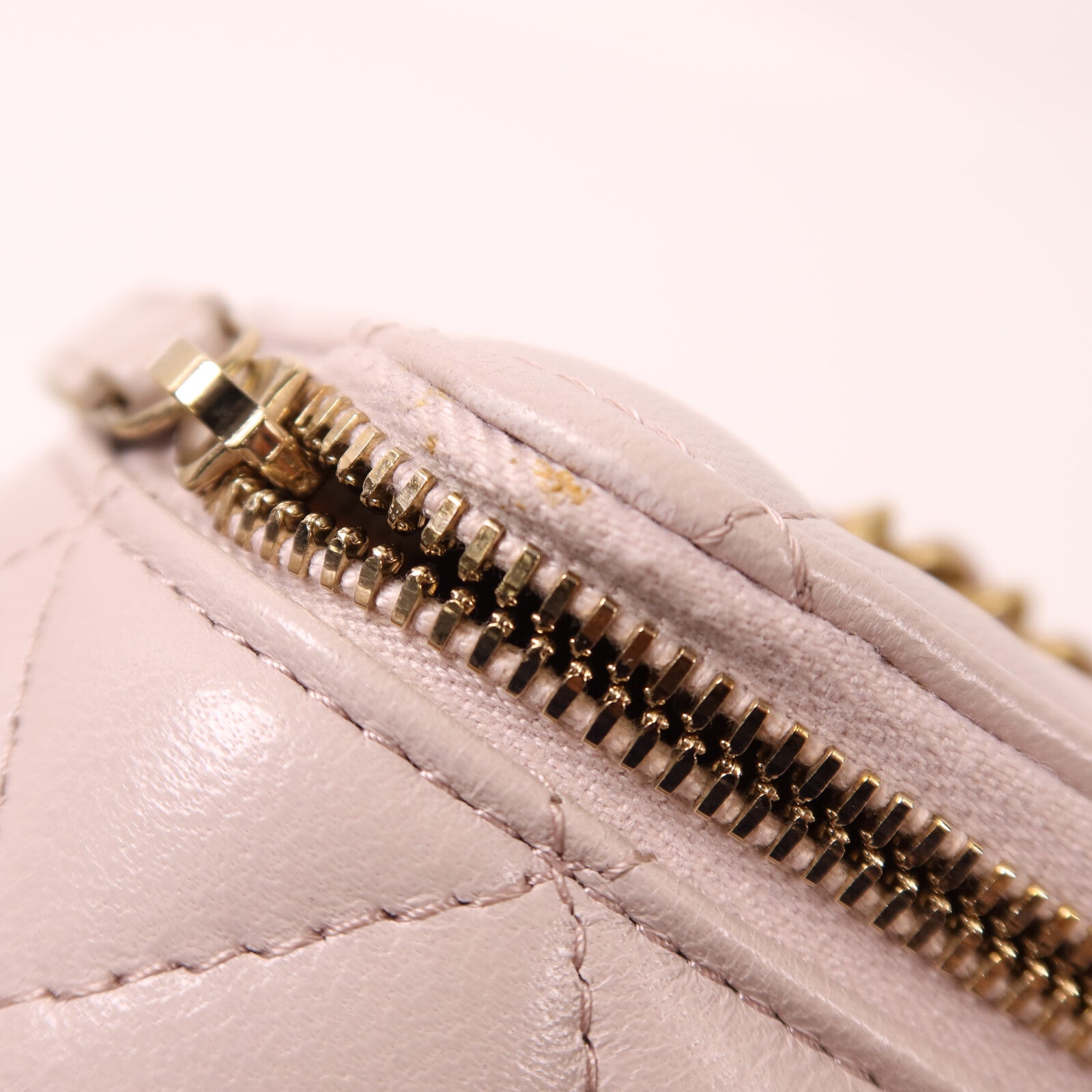 CHANEL 羊皮皮革Gold Ball Vanity Case金扣鏈帶肩背袋