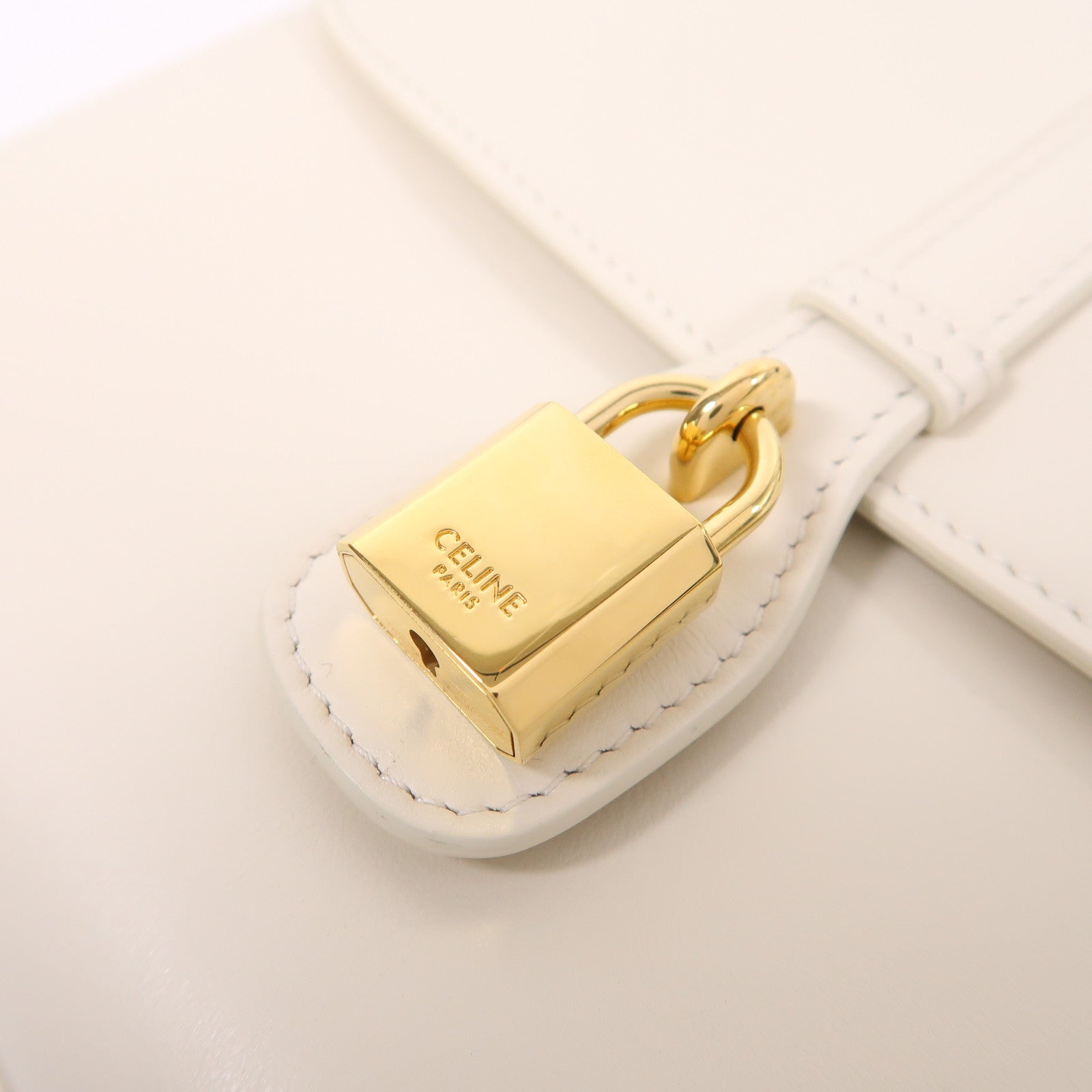 CELINE 牛皮皮革Medium Tabou金扣肩背袋