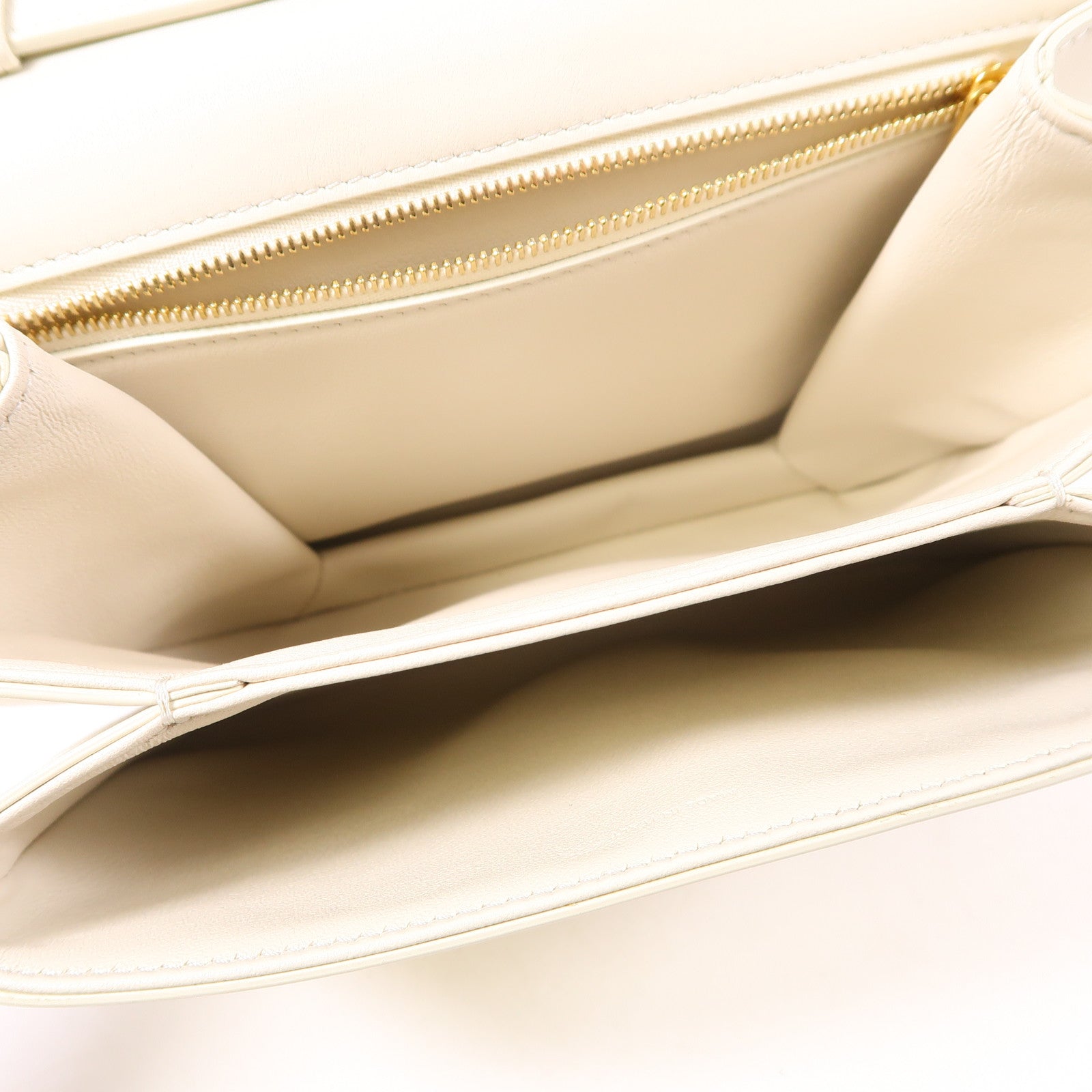 CELINE 牛皮皮革Medium Tabou金扣肩背袋