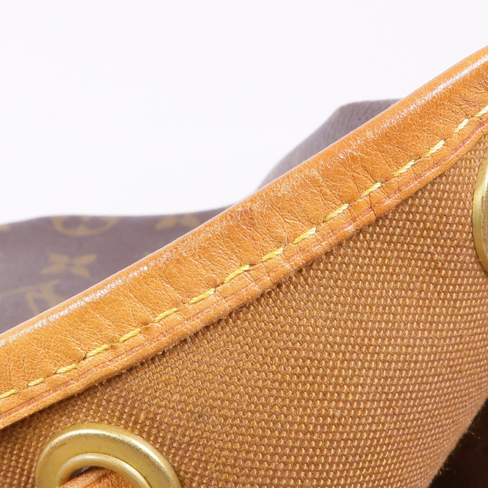 LOUIS VUITTON Monogram Petit Noe金扣肩背袋棕色