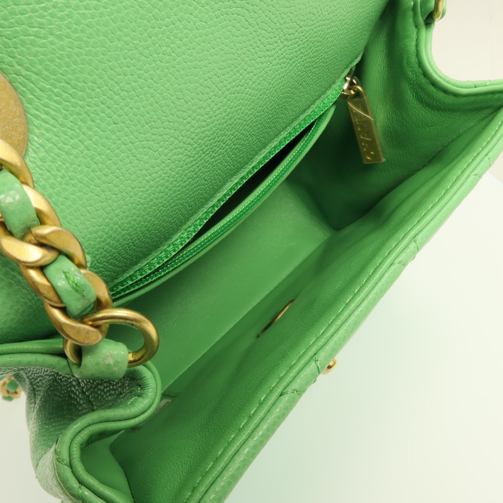 CHANEL 牛皮皮革Chain Shoulder金扣肩背包