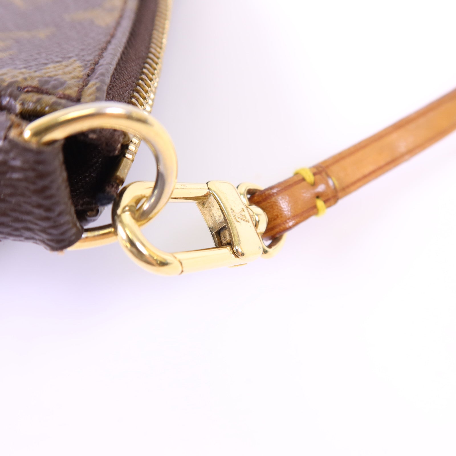 LOUIS VUITTON Monogram Pochette Accessoires金扣手挽袋棕色