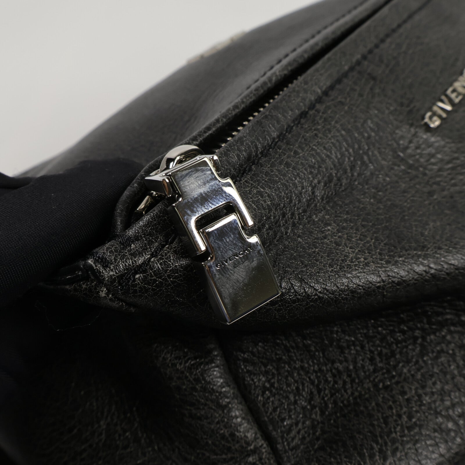 GIVENCHY 牛皮皮革Pandora肩背袋