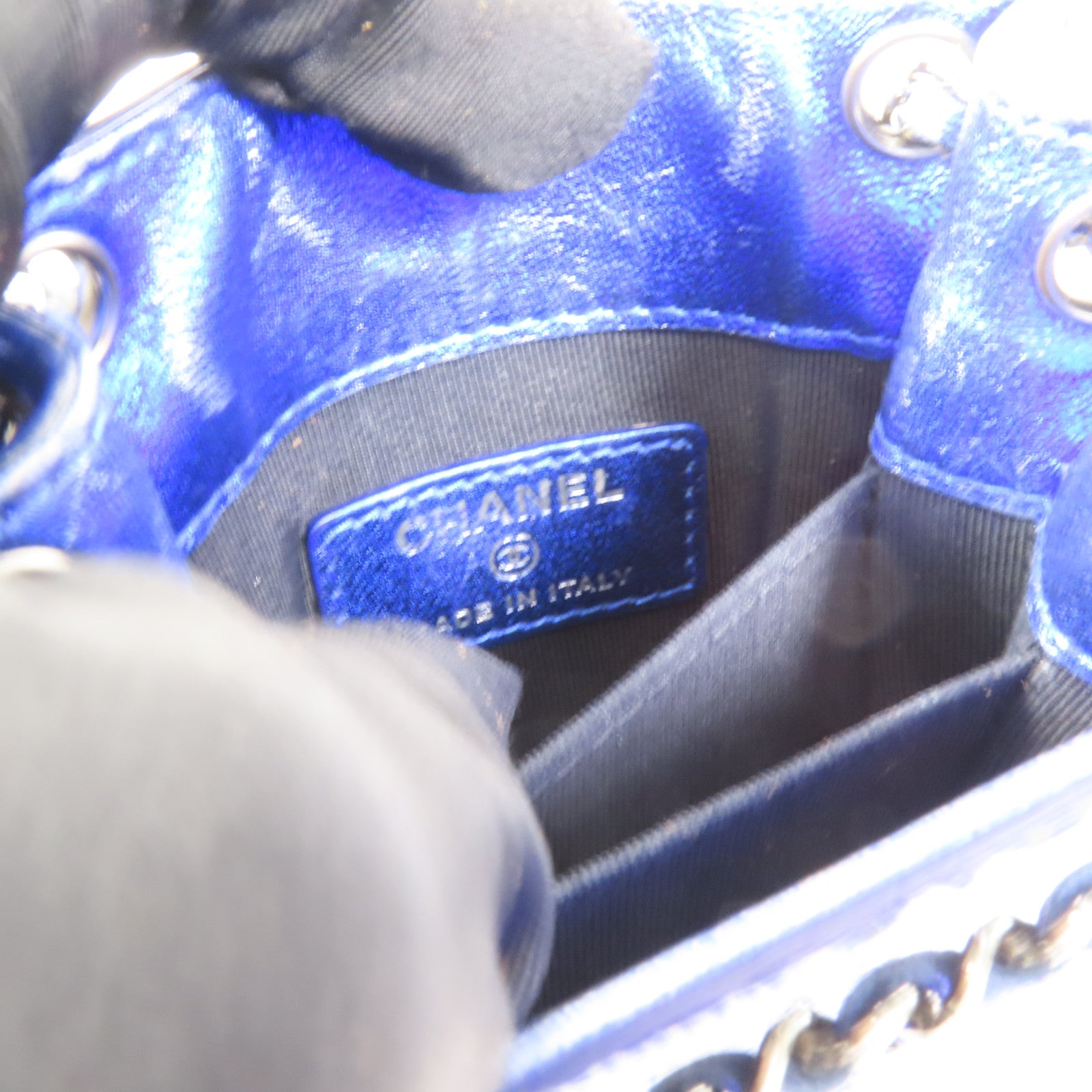 CHANEL 漆皮皮革Chain Shoulder銀扣鏈帶肩背袋