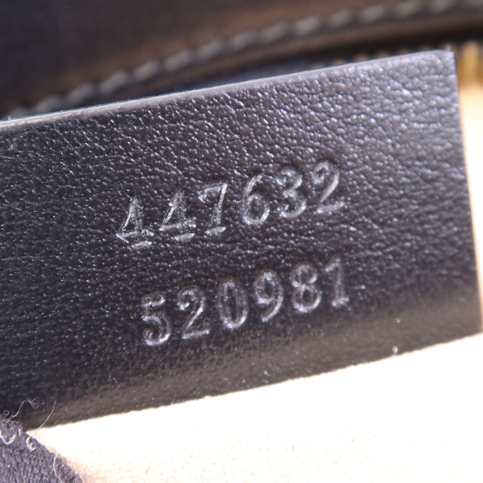 GUCCI 牛皮皮革GG Marmont Small金扣鏈帶肩背袋