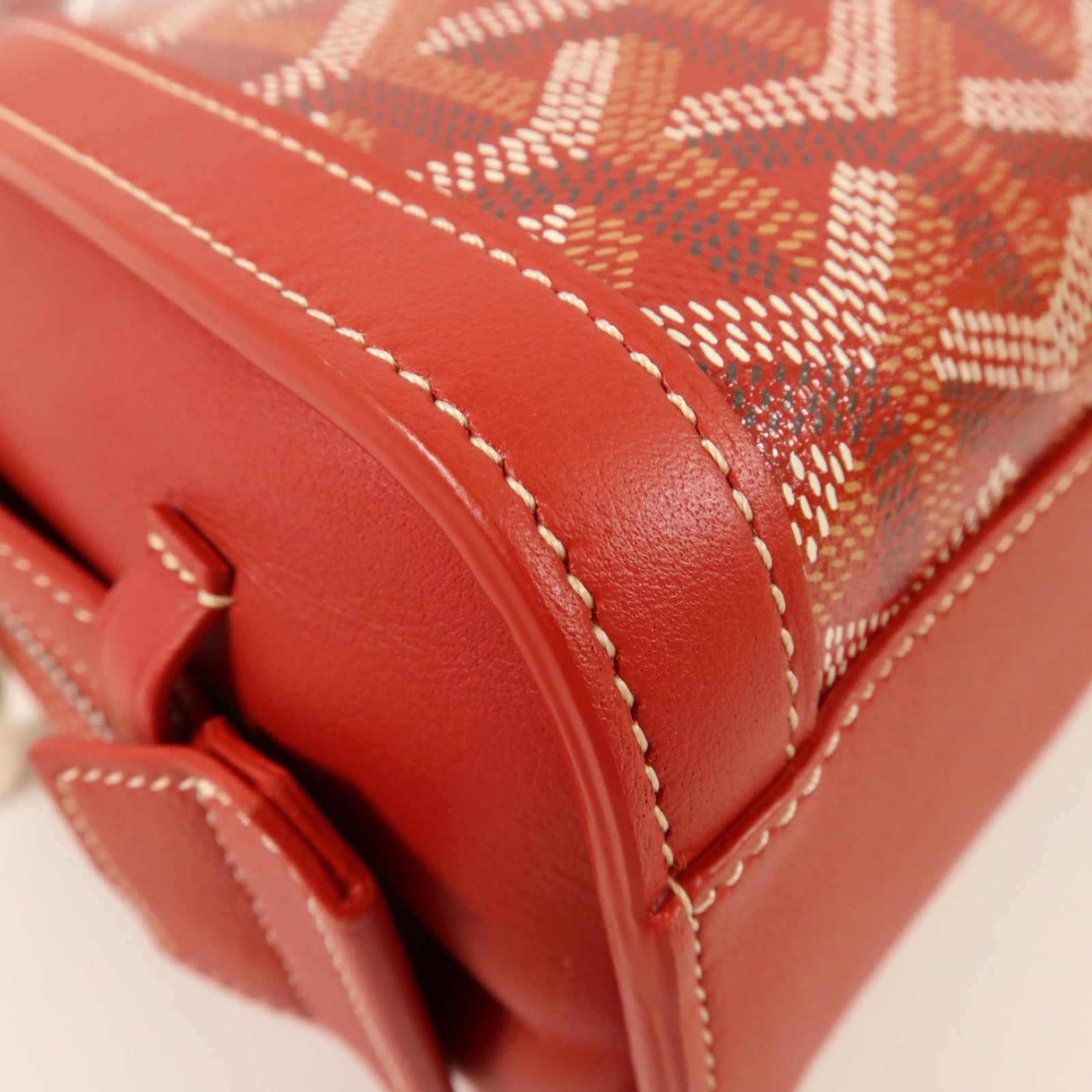 GOYARD 塗層帆布Bonbonniere銀扣肩背袋