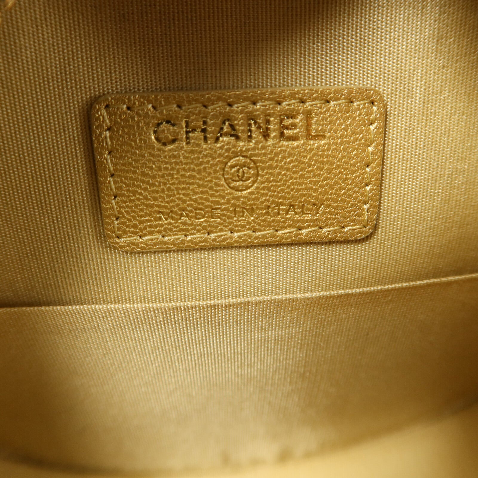 CHANEL 羊皮皮革C19 Round Clutch鏈帶手挽肩背兩用袋