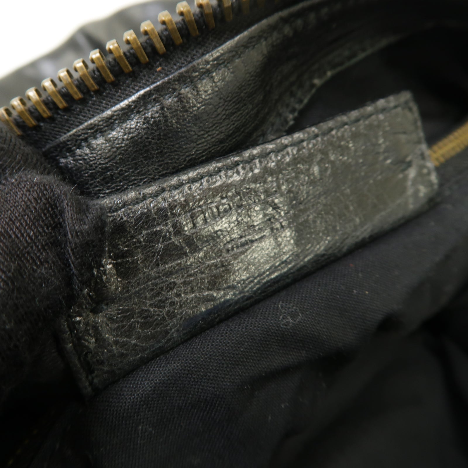 BALENCIAGA 牛皮皮革Weekender金扣肩背袋黒色