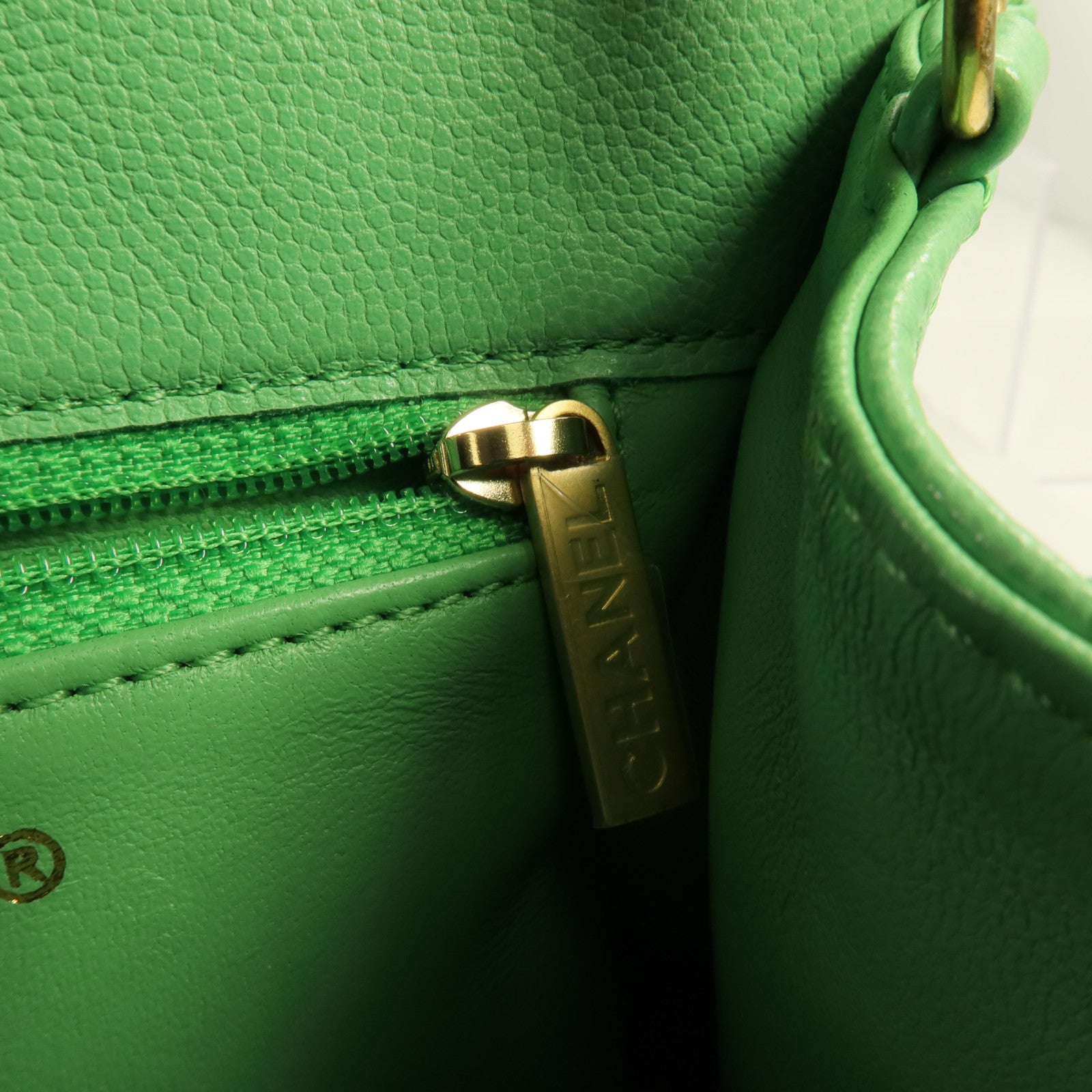 CHANEL 牛皮皮革Chain Shoulder金扣肩背包