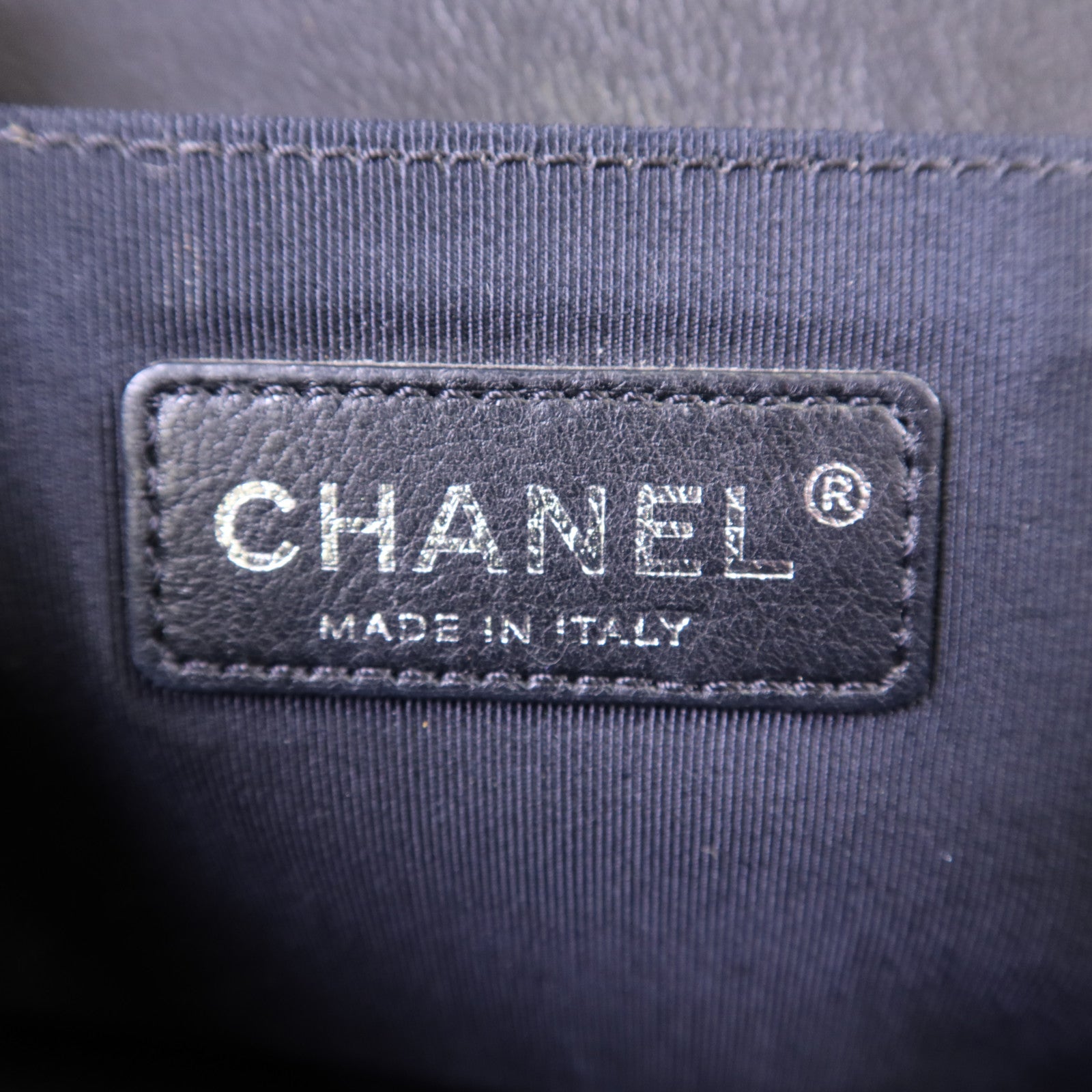 CHANEL 牛皮皮革Boy 25鏈帶肩背袋