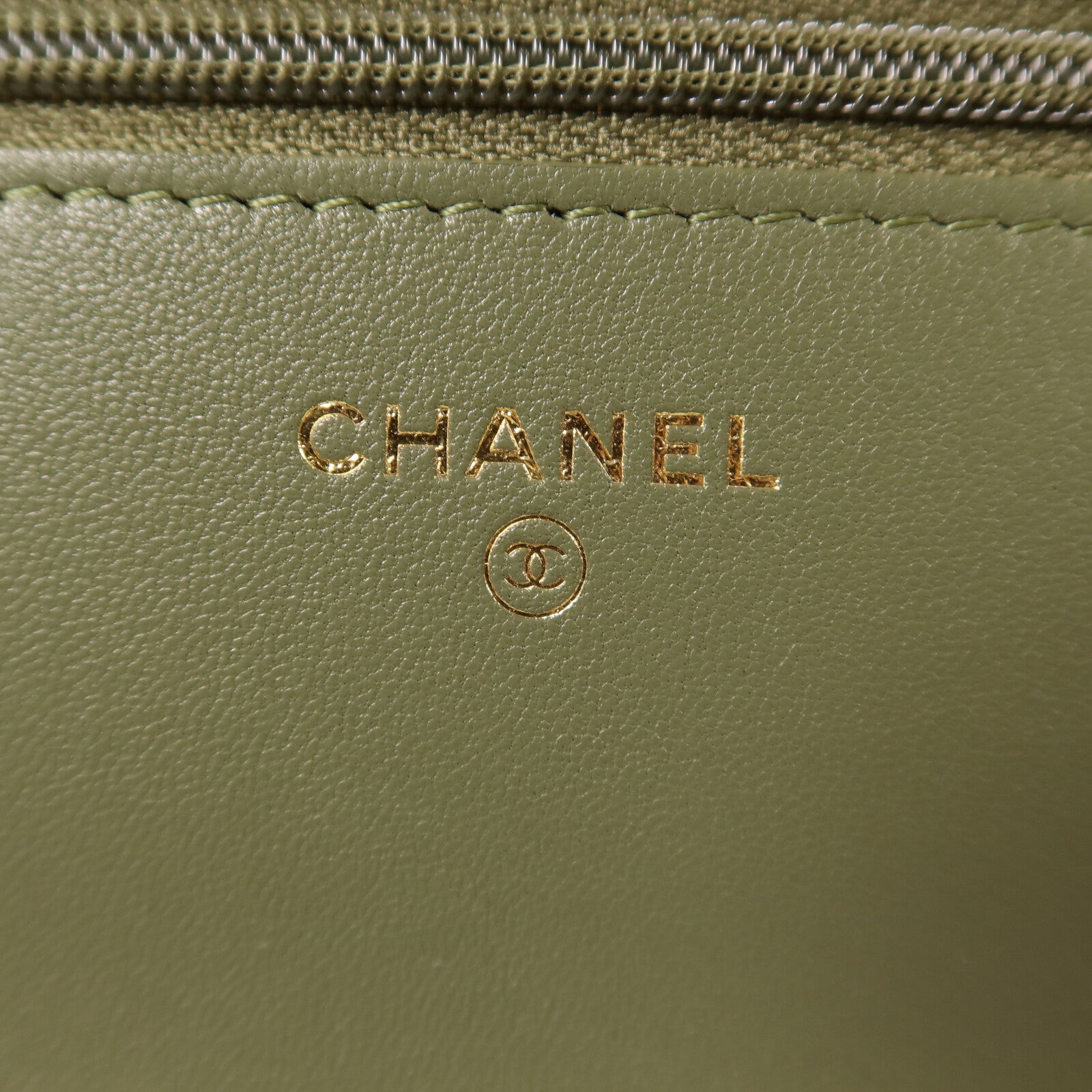 CHANEL 羊皮皮革Chanel 19 Wallet On Chain鏈帶肩背袋