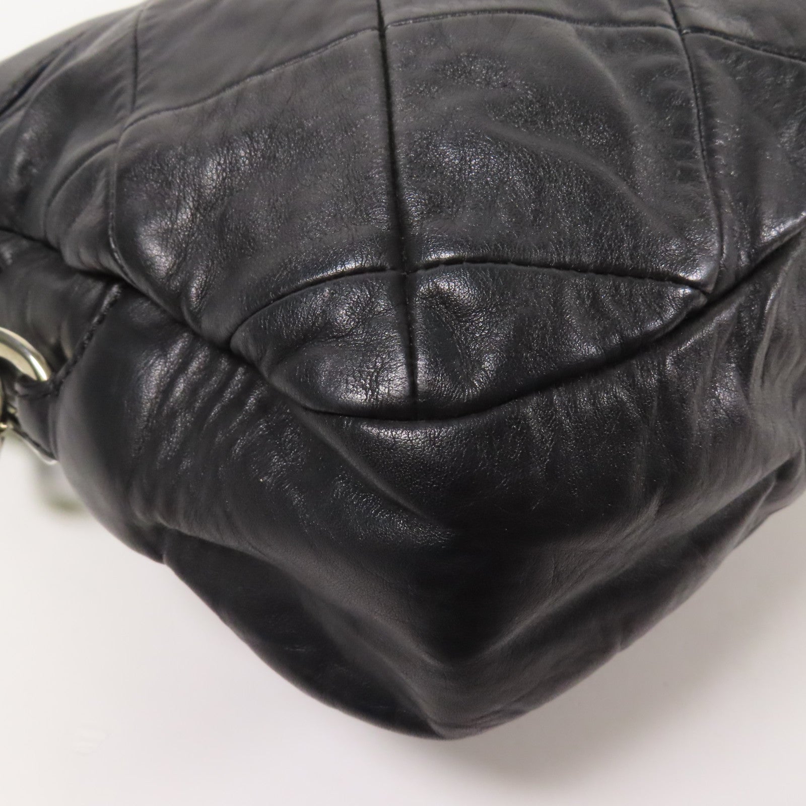 CHANEL 牛皮皮革Shoulder Bag銀扣肩背袋