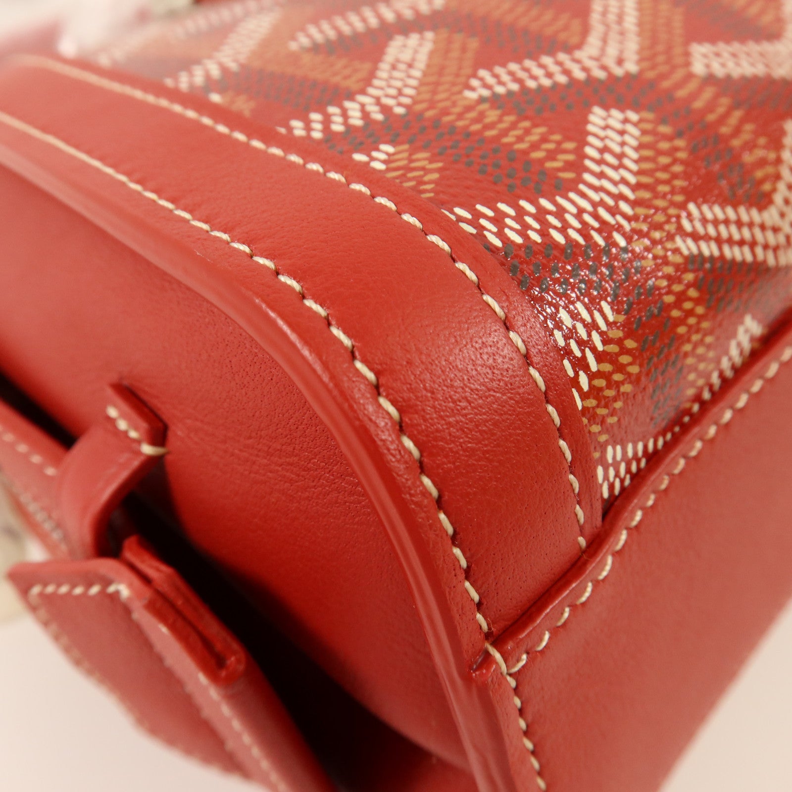 GOYARD 塗層帆布Bonbonniere銀扣肩背袋