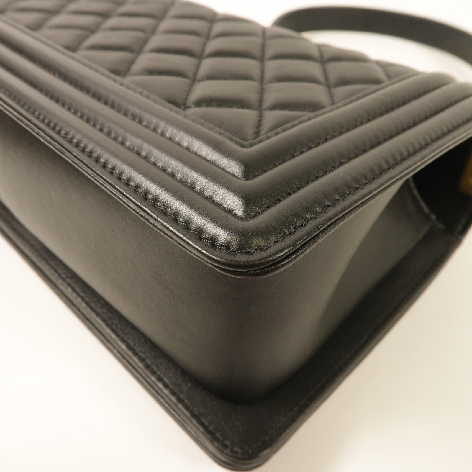 CHANEL 羊皮皮革Boy Chanel 25肩背袋