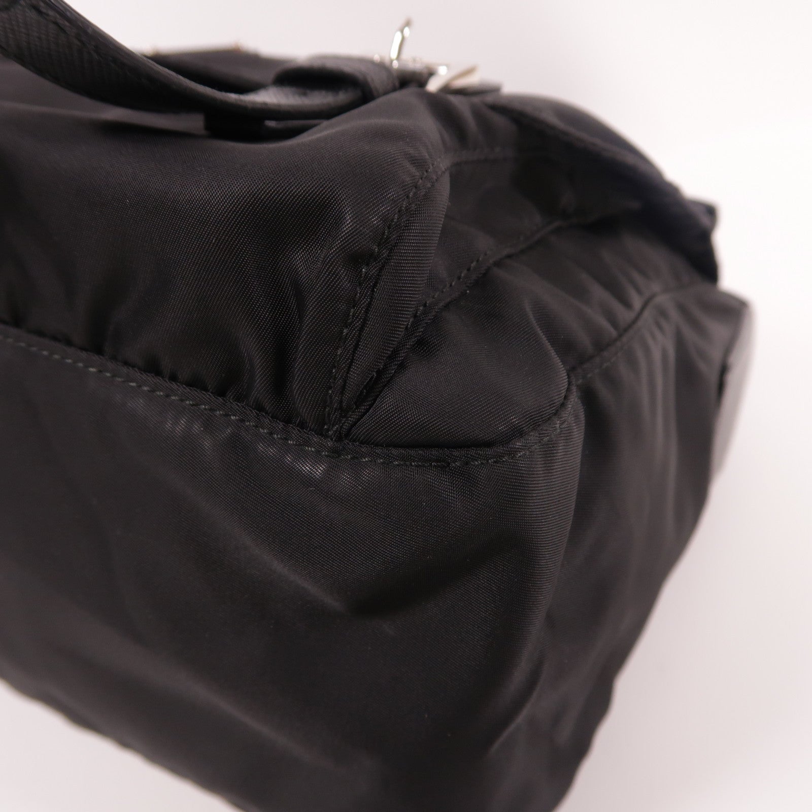 PRADA 尼龍Shoulder Bag銀扣肩背袋
