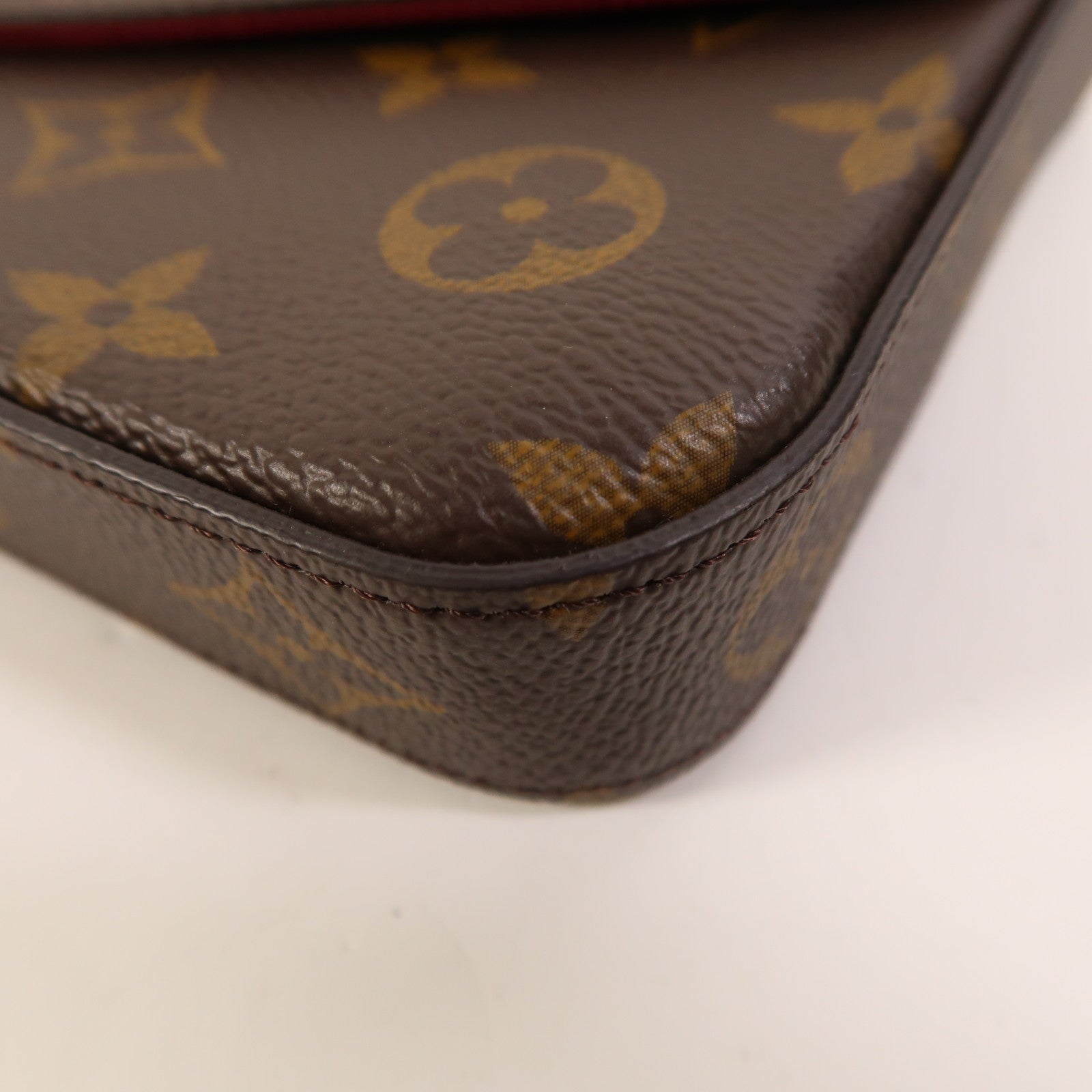 LOUIS VUITTON Monogram Pochette Felicie金扣鏈帶肩背袋