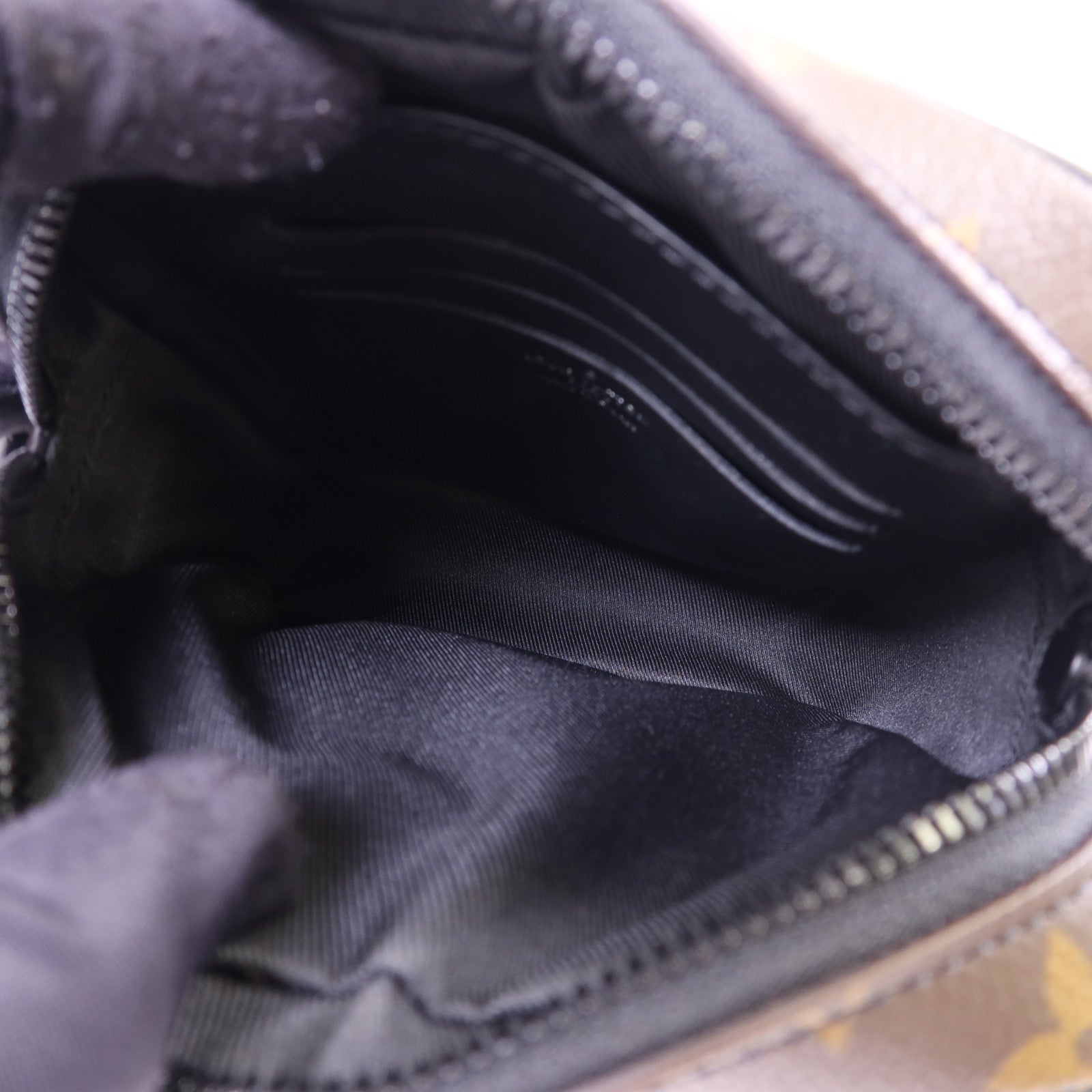 LOUIS VUITTON Monogram Macassar Christopher Wearable Wallet肩背袋