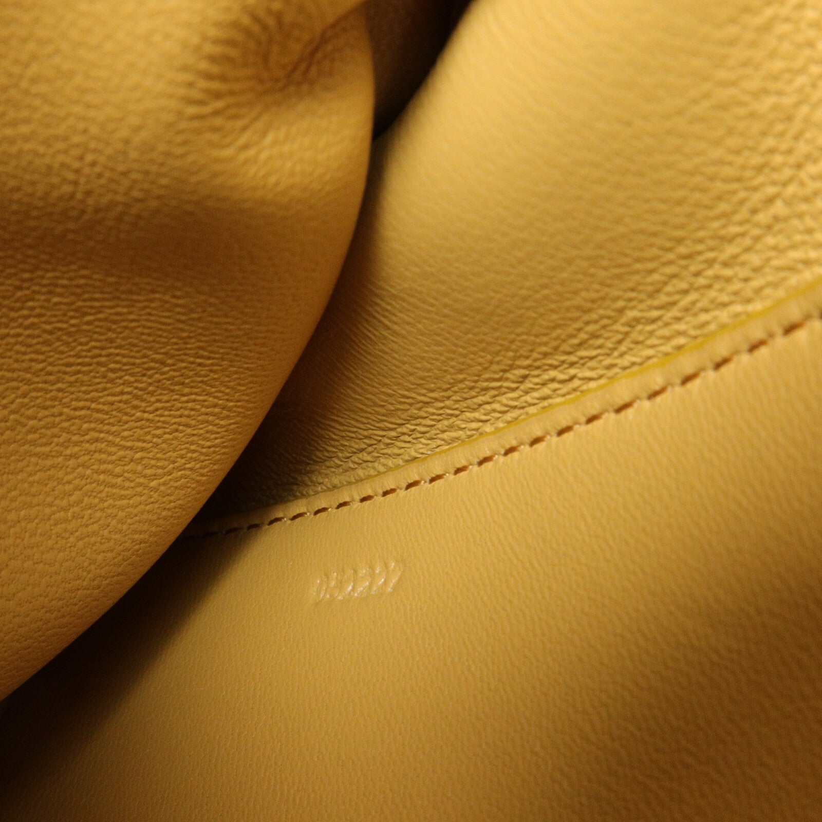 LOEWE 羊皮皮革Goya Puffer鏈帶肩背袋