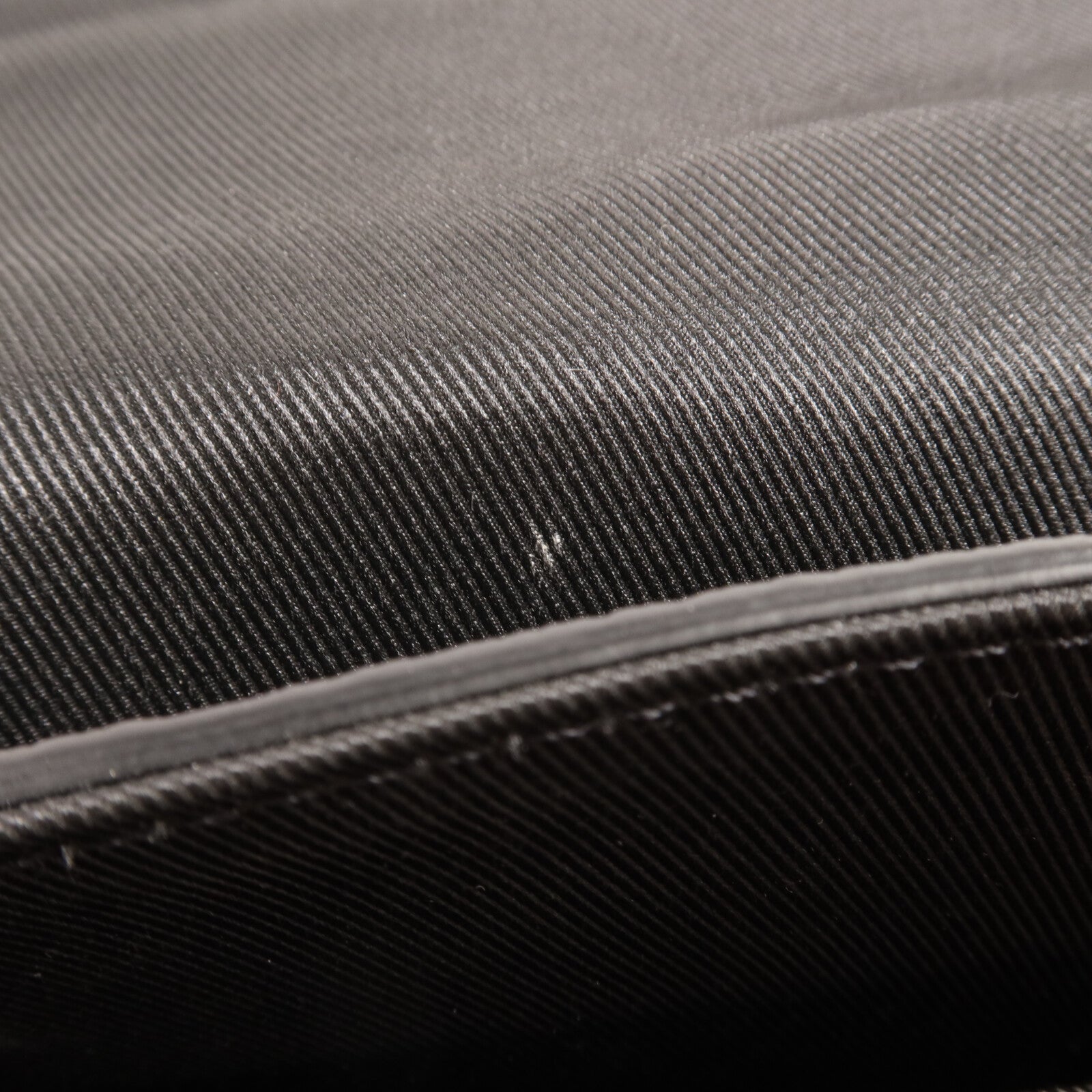 LOUIS VUITTON Monogram Taurillon Trunk Messenger Bag肩背袋